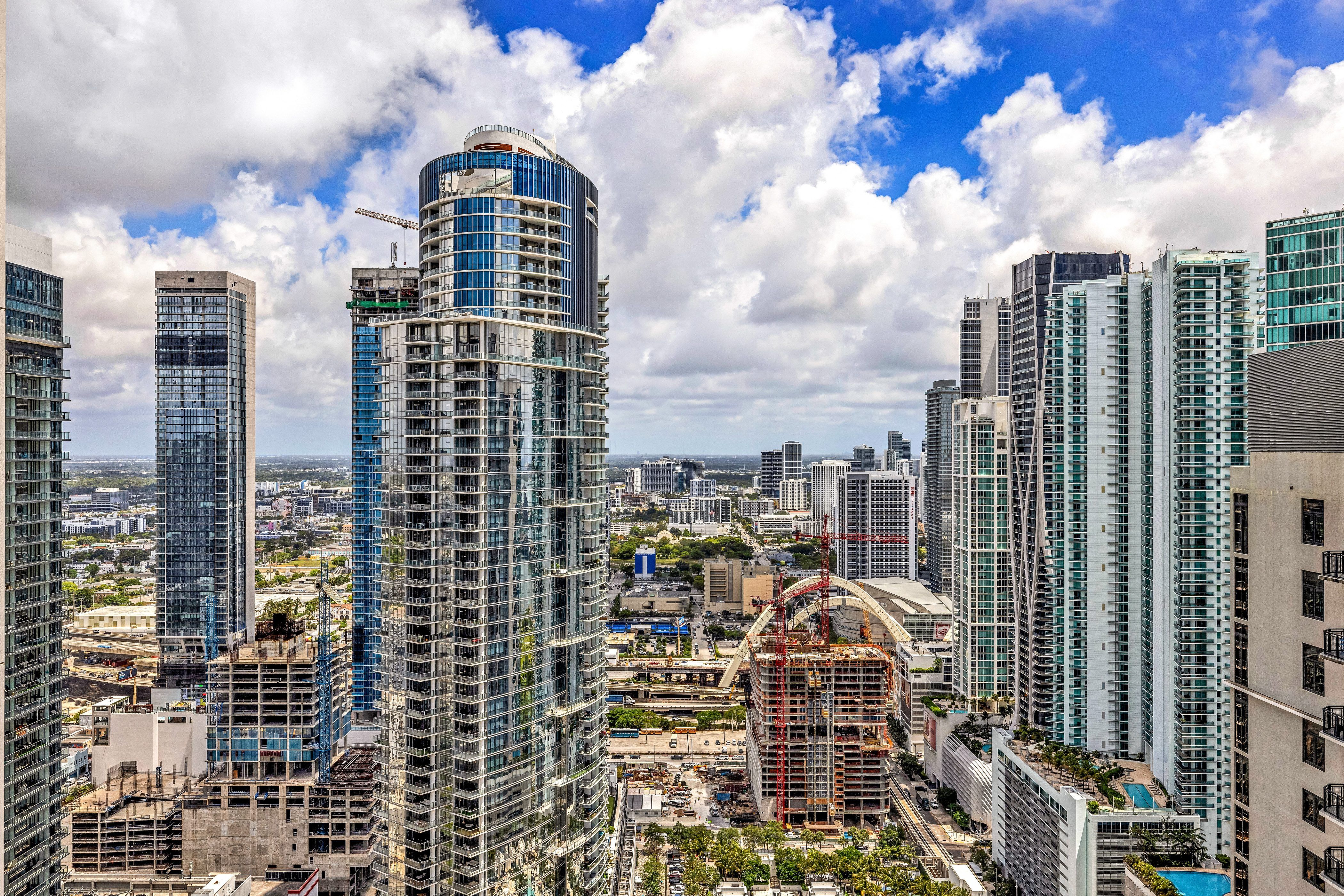159 NE 6th Street Miami FL 33132