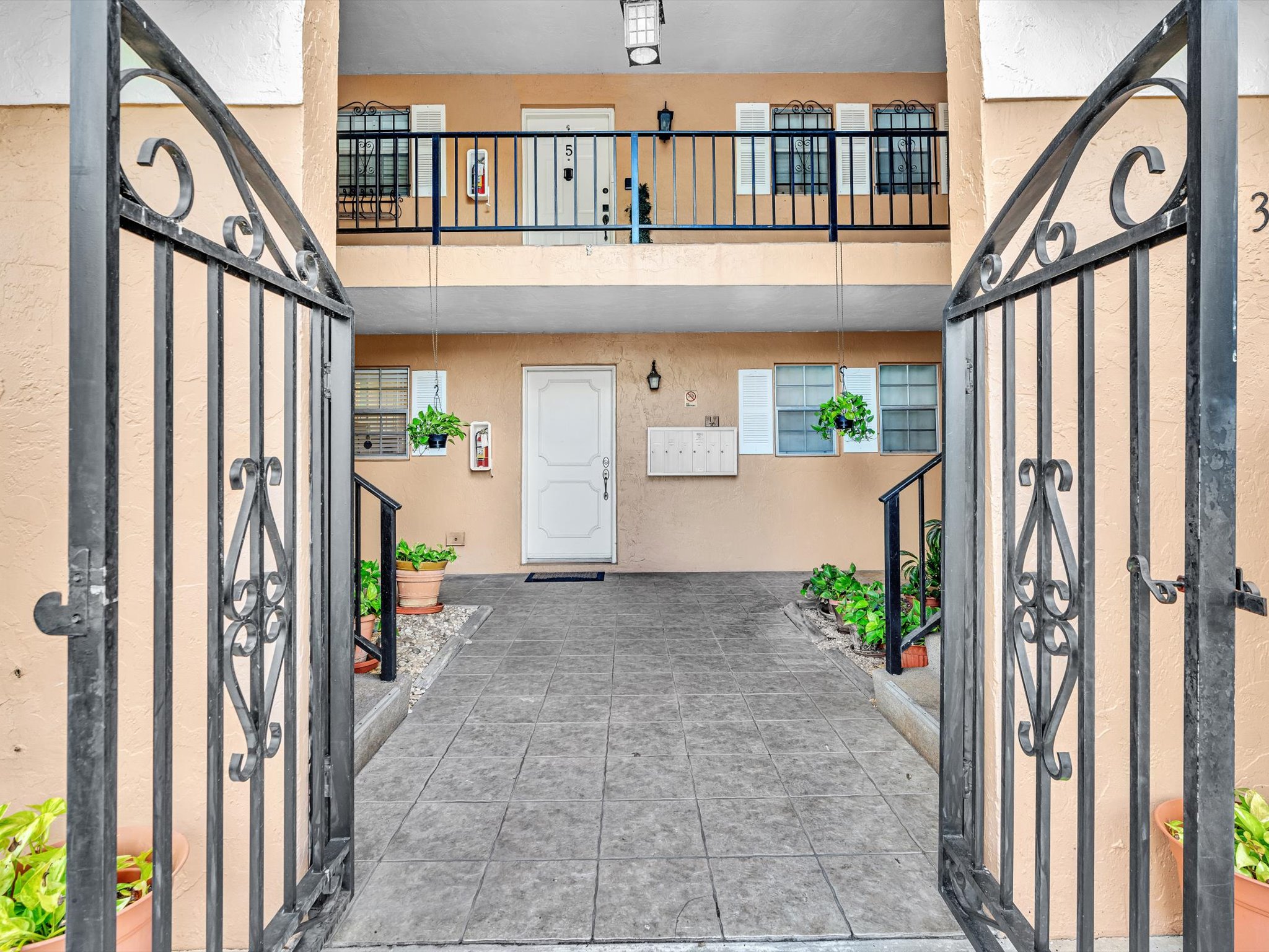 3660 Citrus Trace Davie FL 33328