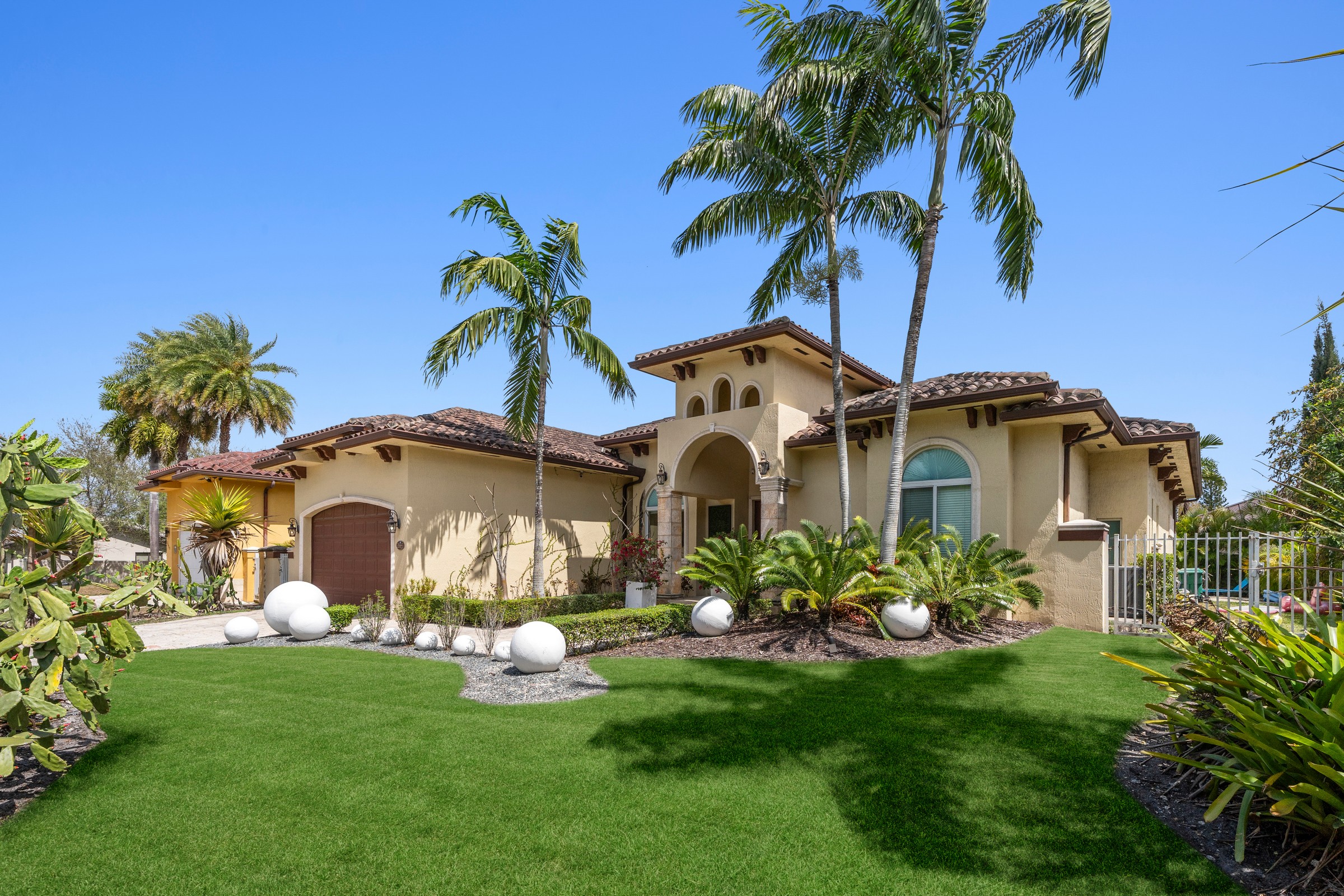 2665 NW 100th Avenue Doral FL 33172