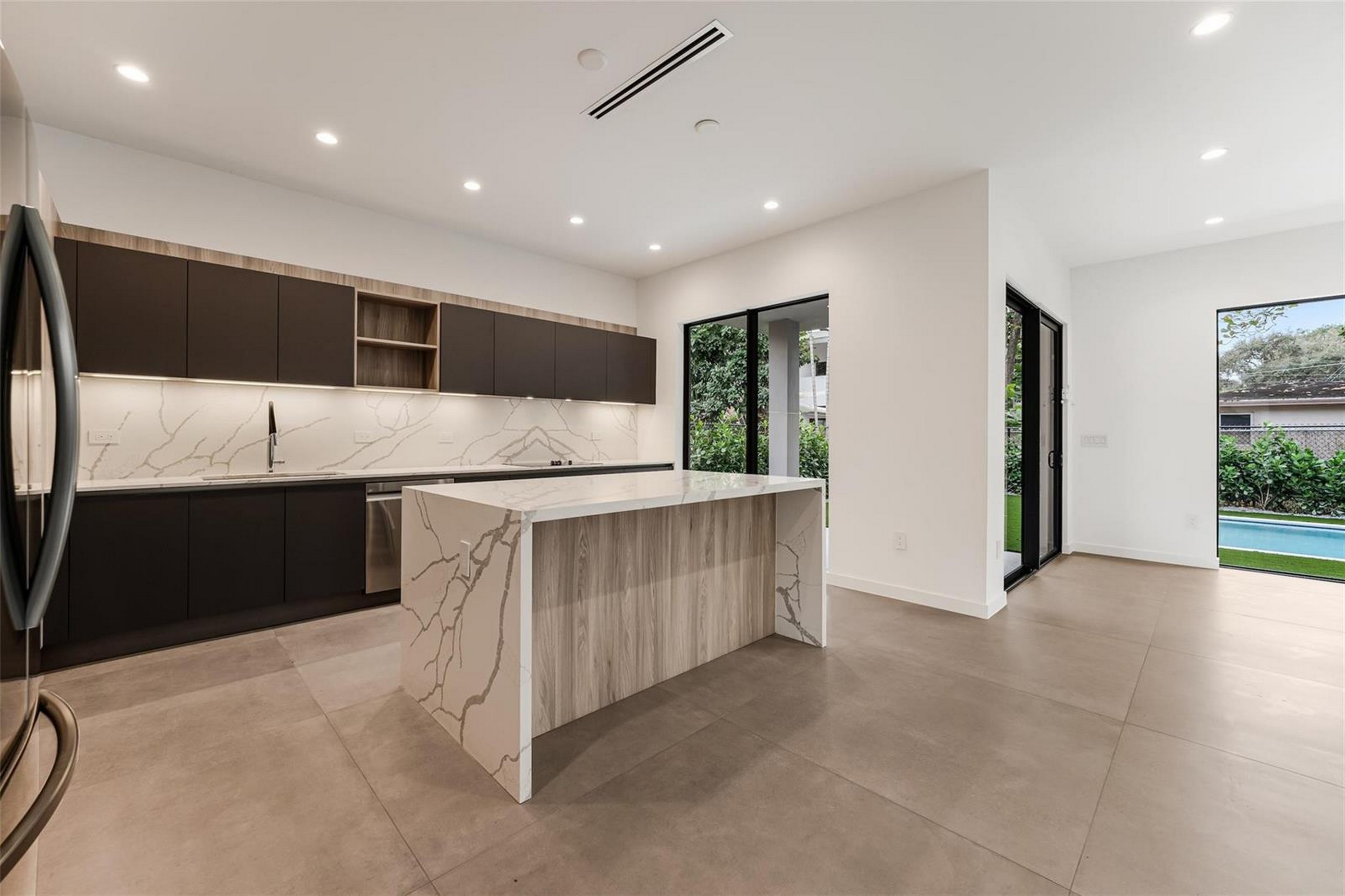 3370 Thomas Avenue Miami FL 33133