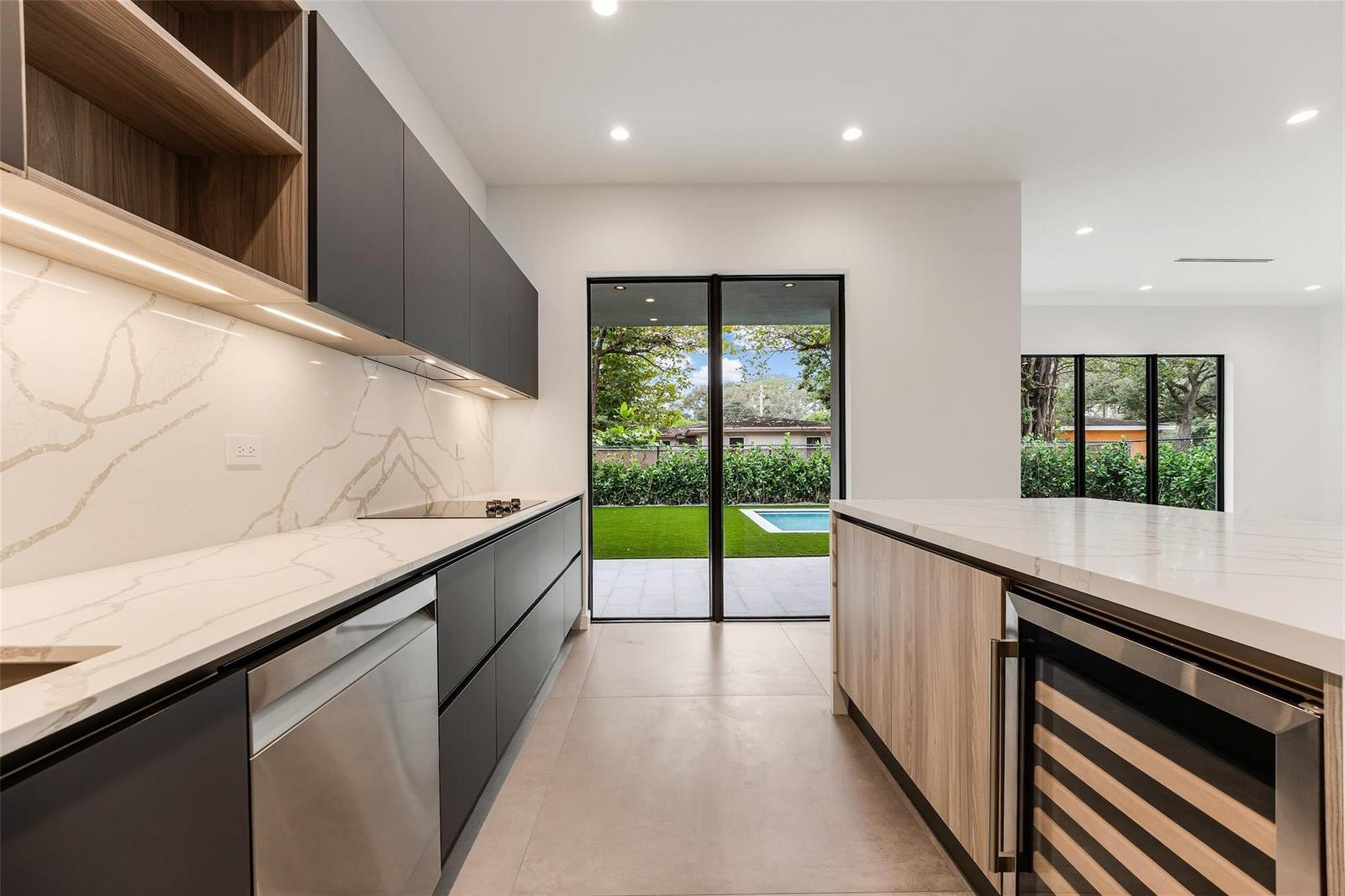3370 Thomas Avenue Miami FL 33133