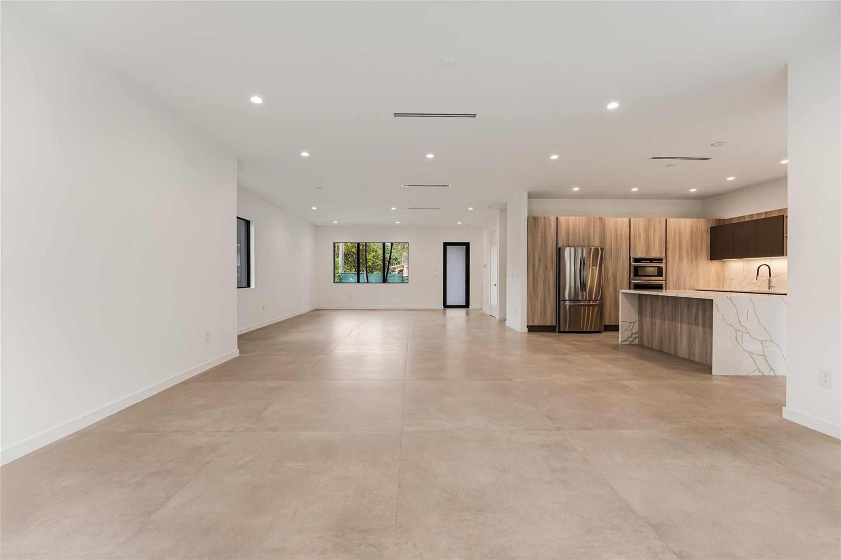 3370 Thomas Avenue Miami FL 33133