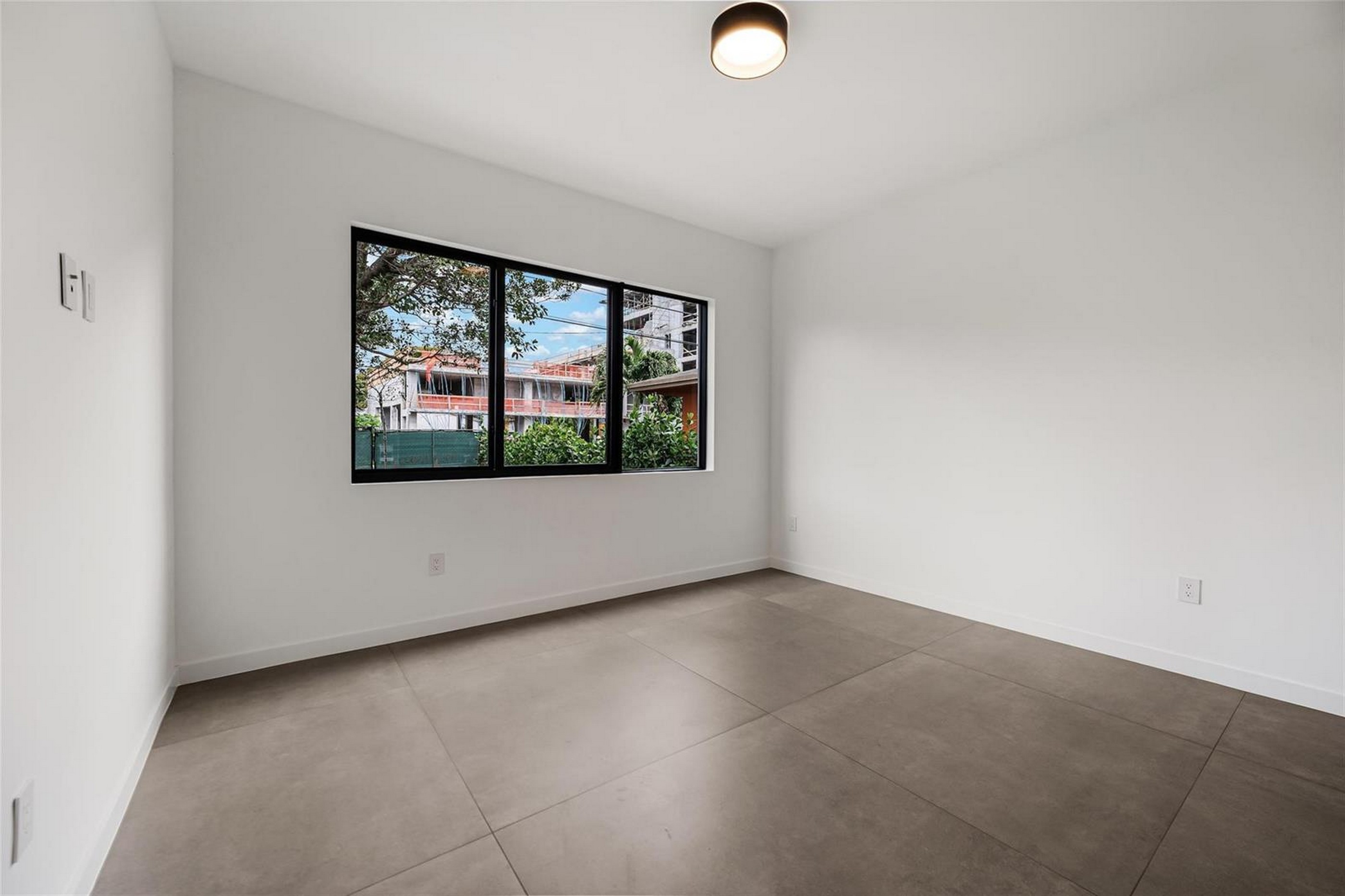 3370 Thomas Avenue Miami FL 33133