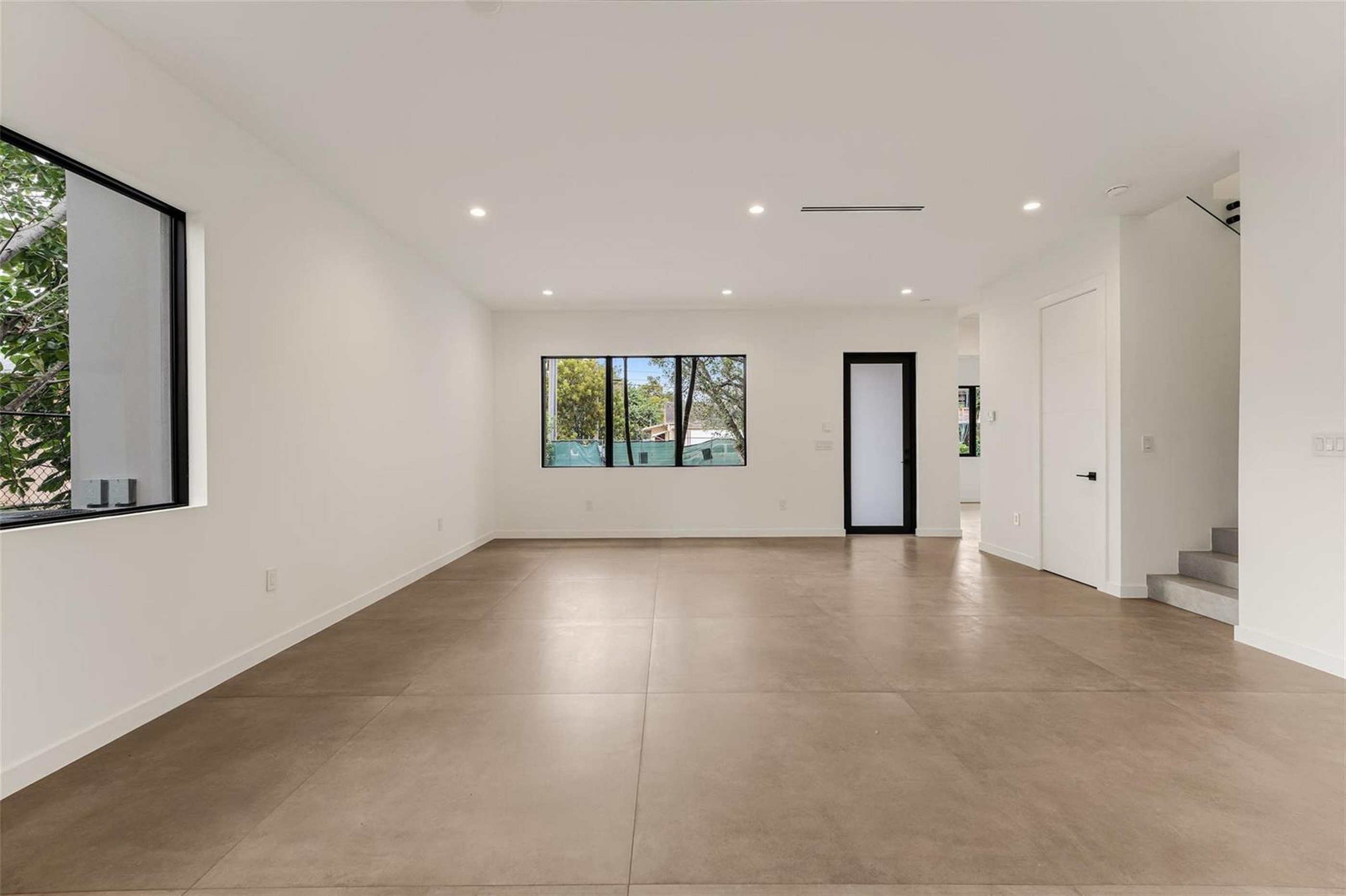 3370 Thomas Avenue Miami FL 33133