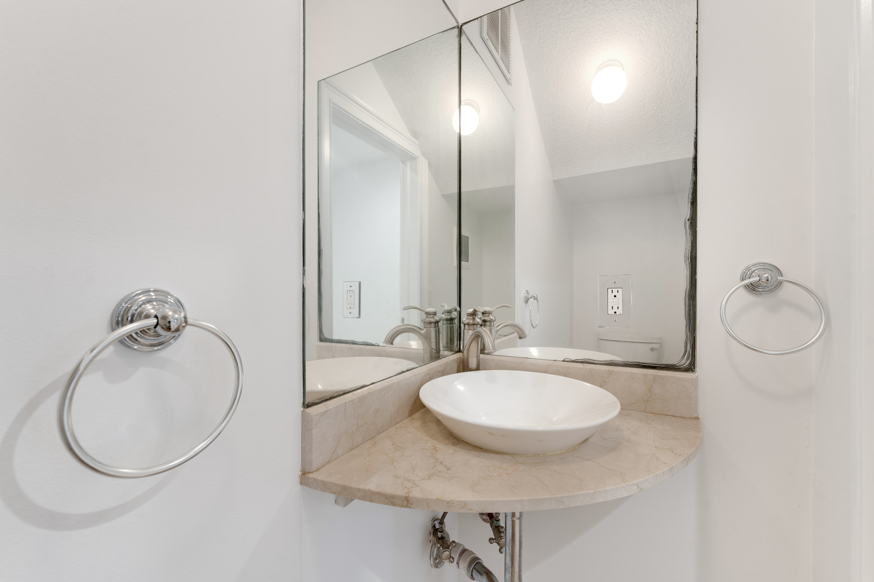 3060 Lime Court Miami FL 33133