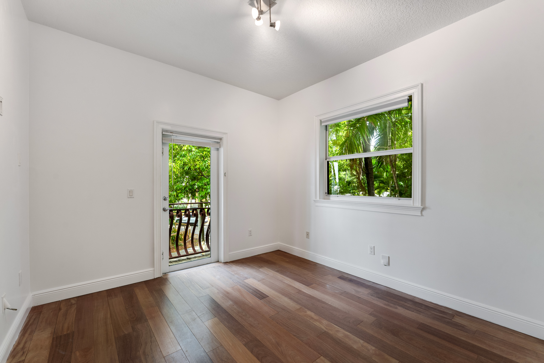 3060 Lime Court Miami FL 33133