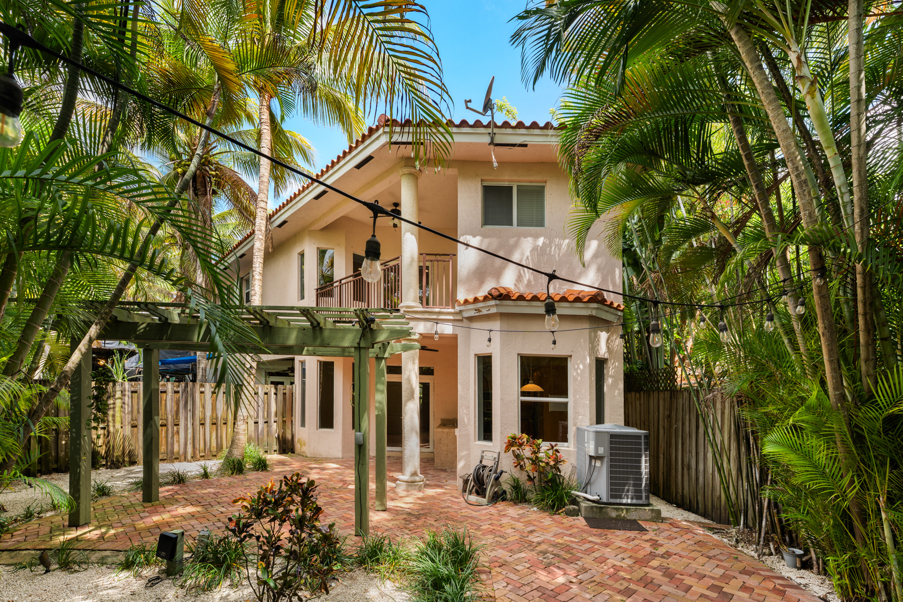 3060 Lime Court Miami FL 33133