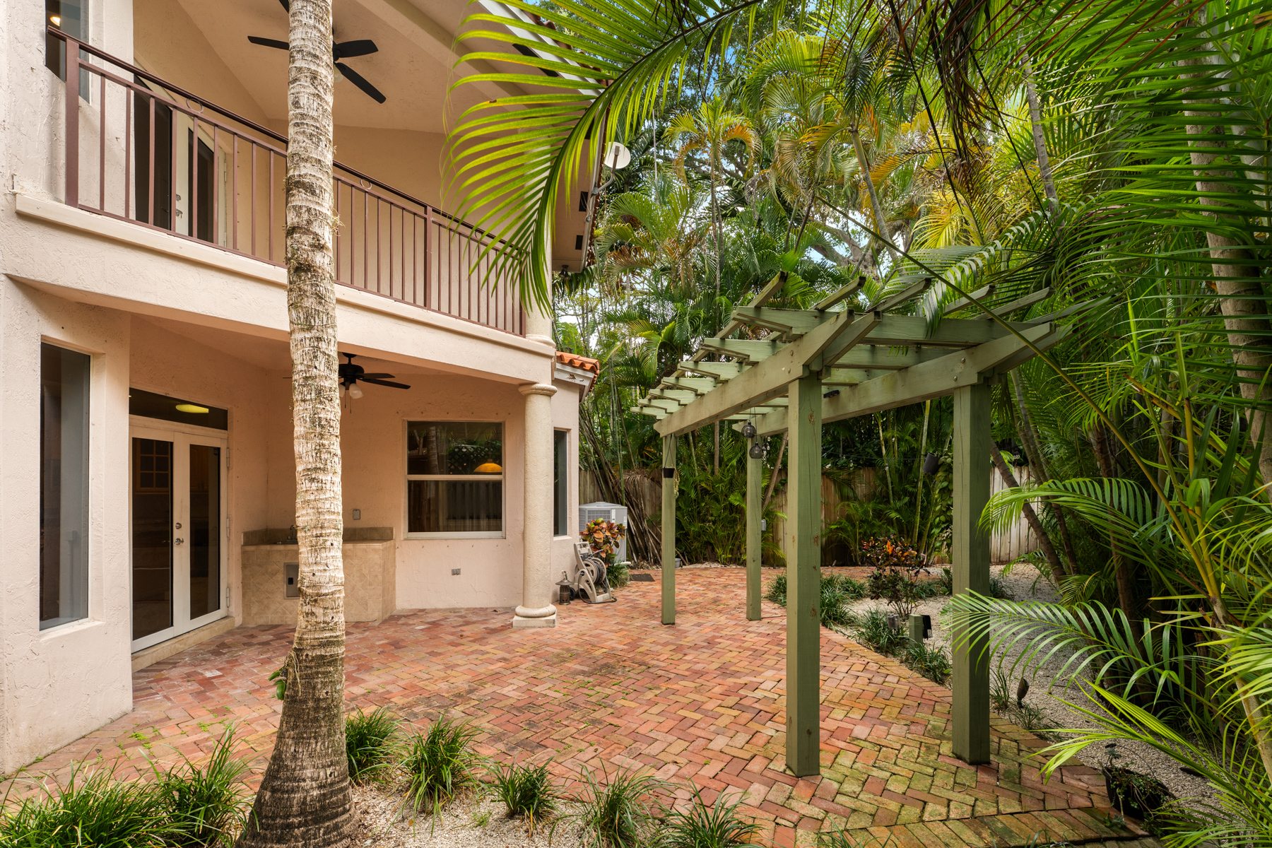 3060 Lime Court Miami FL 33133