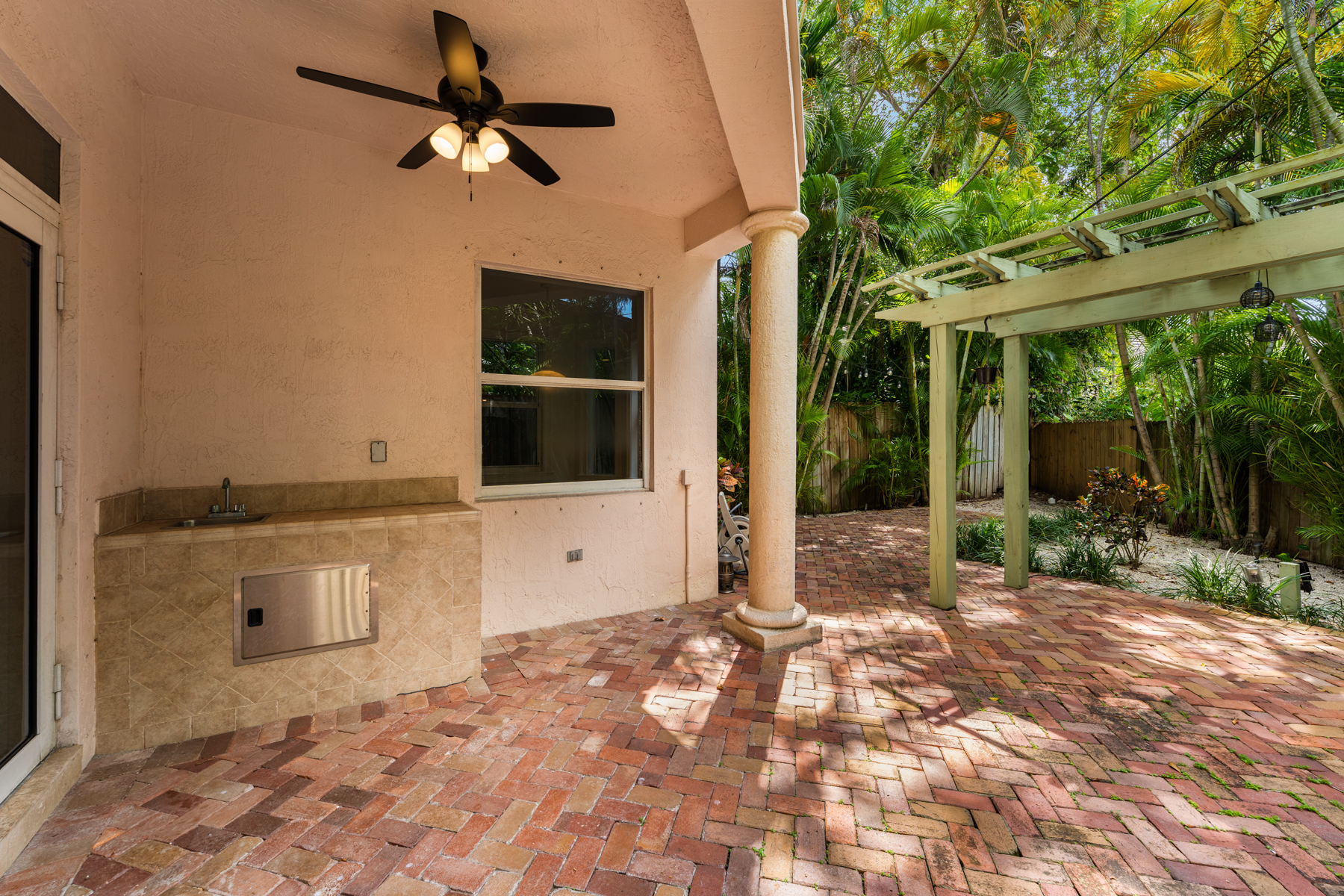 3060 Lime Court Miami FL 33133