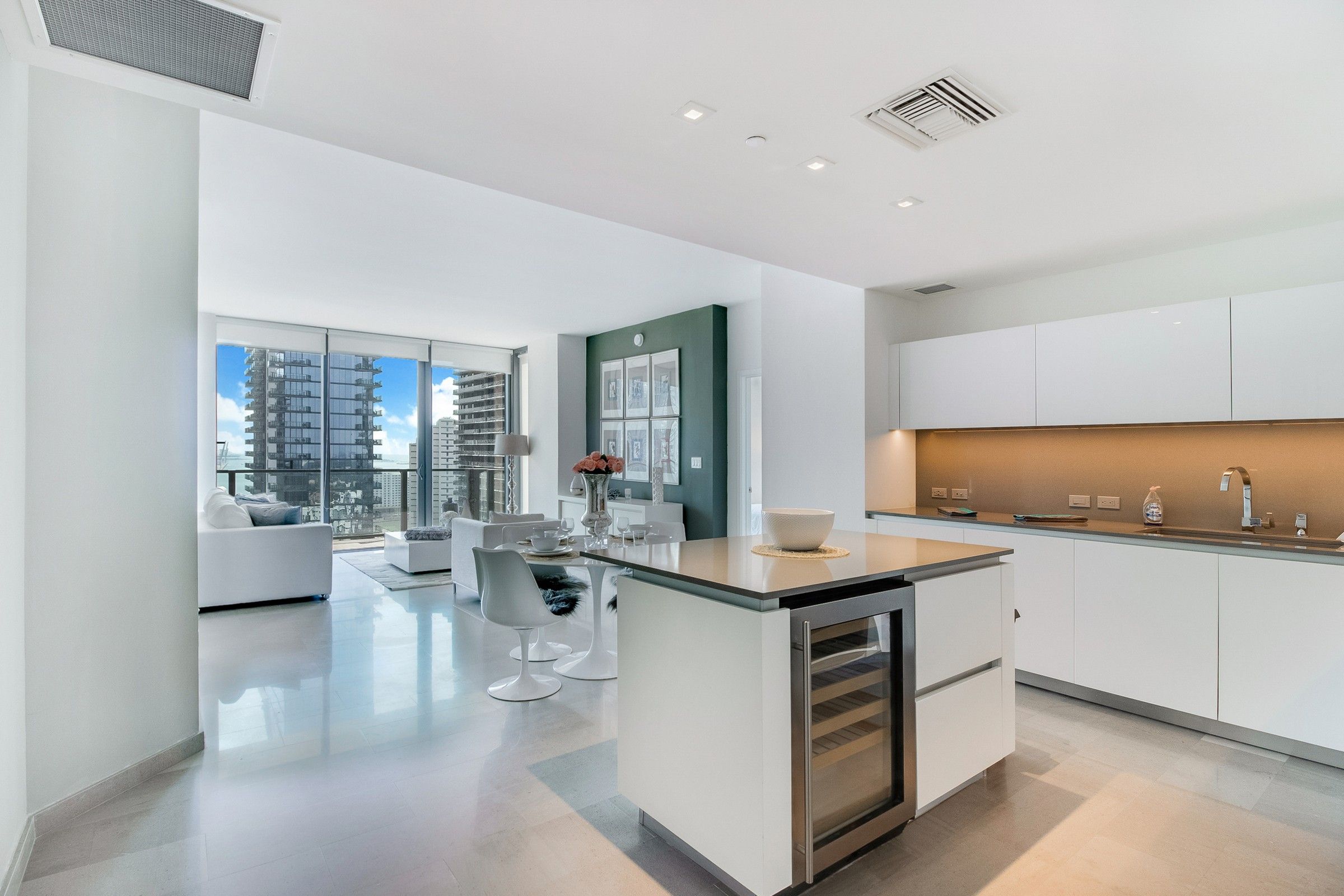 88 SW 7th Street Miami FL 33130