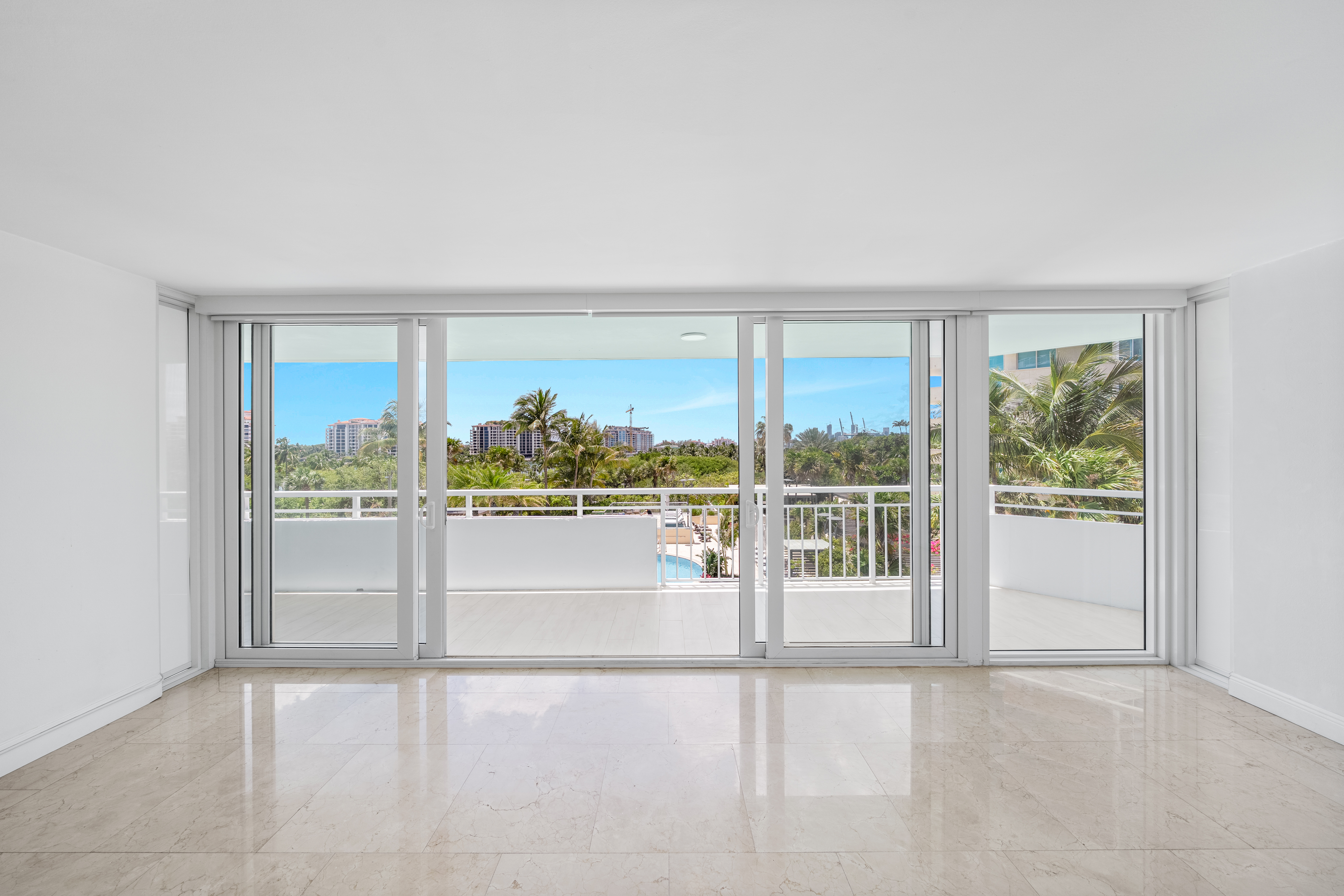 400 S Pointe Drive Miami Beach FL 33139