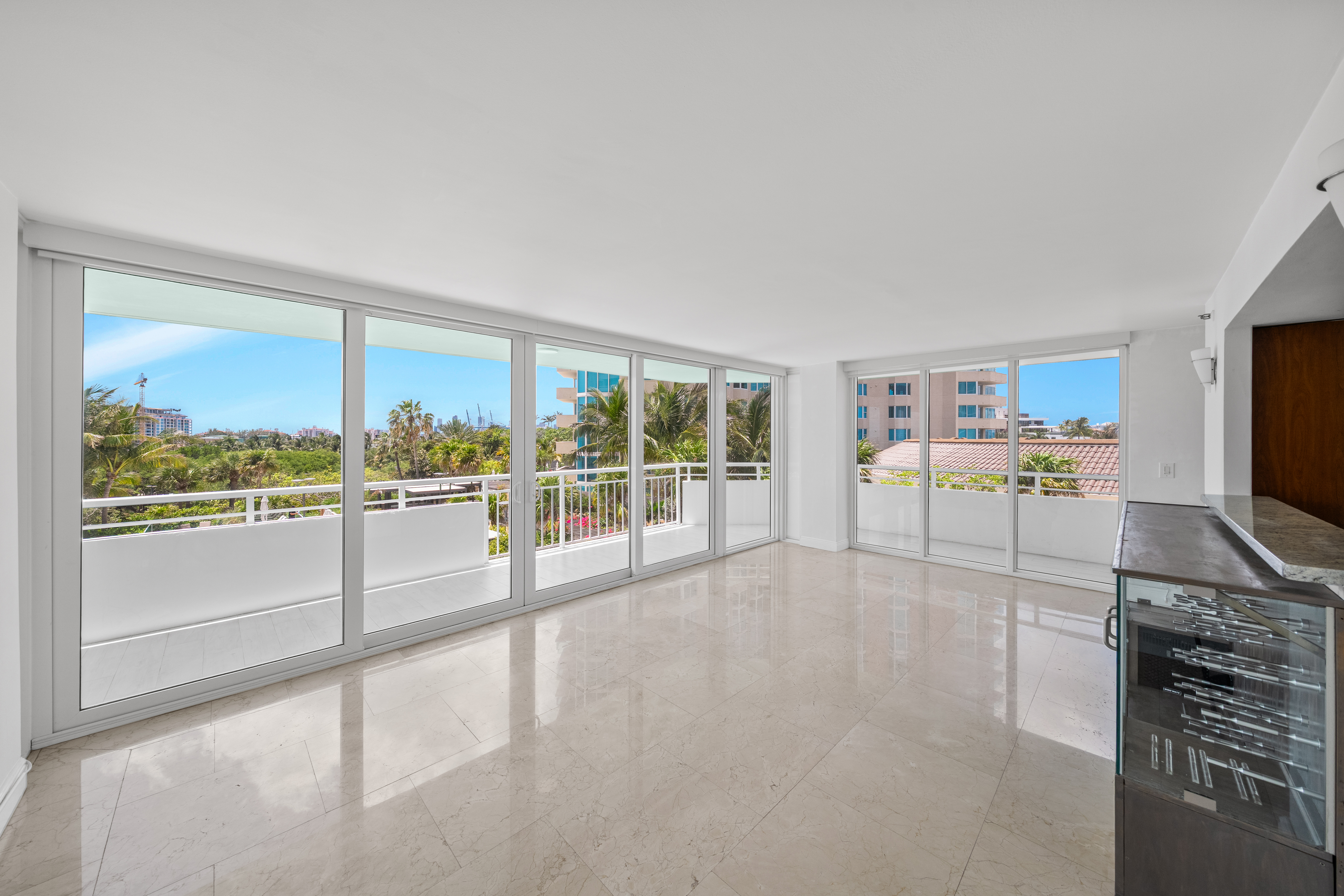 400 S Pointe Drive Miami Beach FL 33139