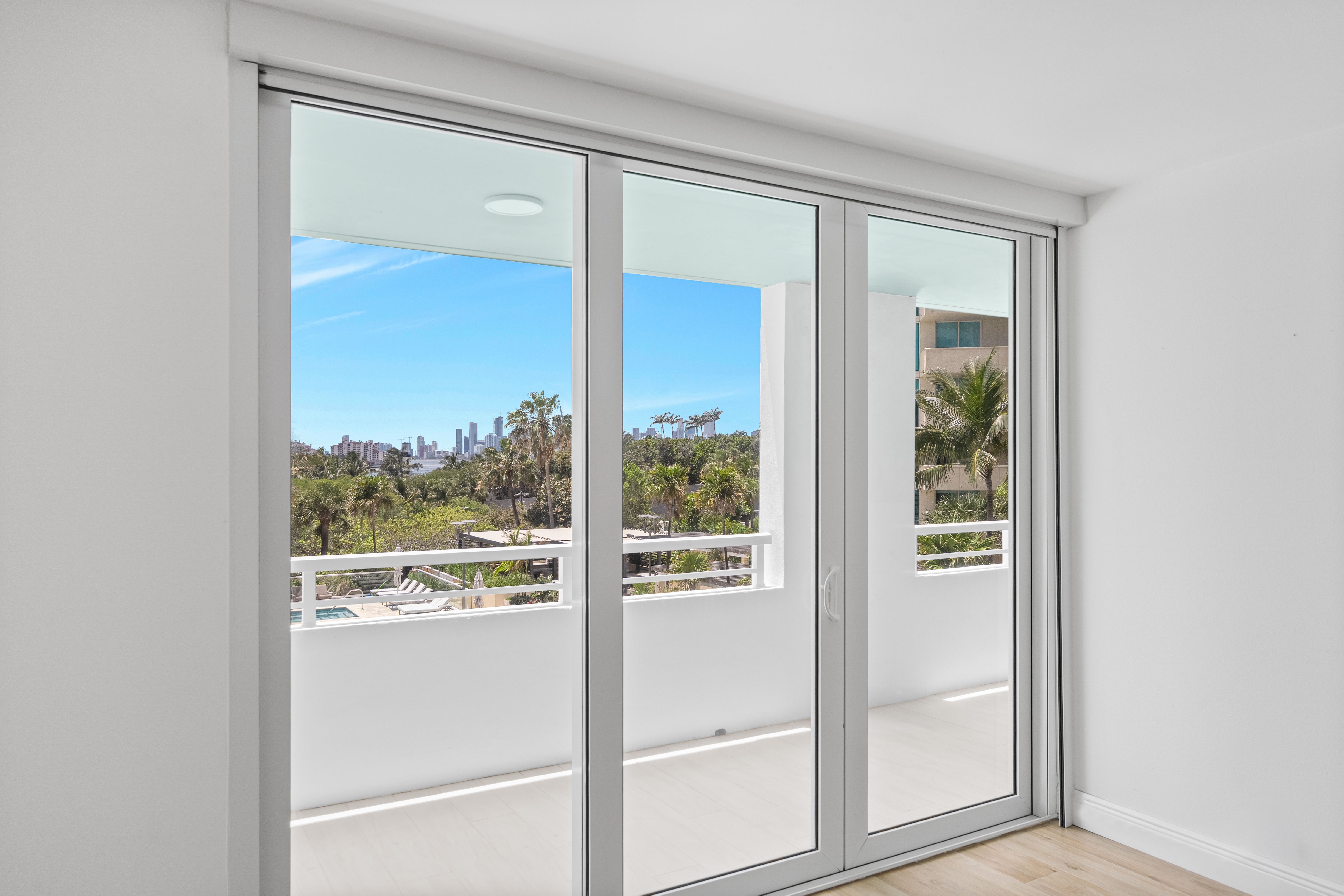 400 S Pointe Drive Miami Beach FL 33139