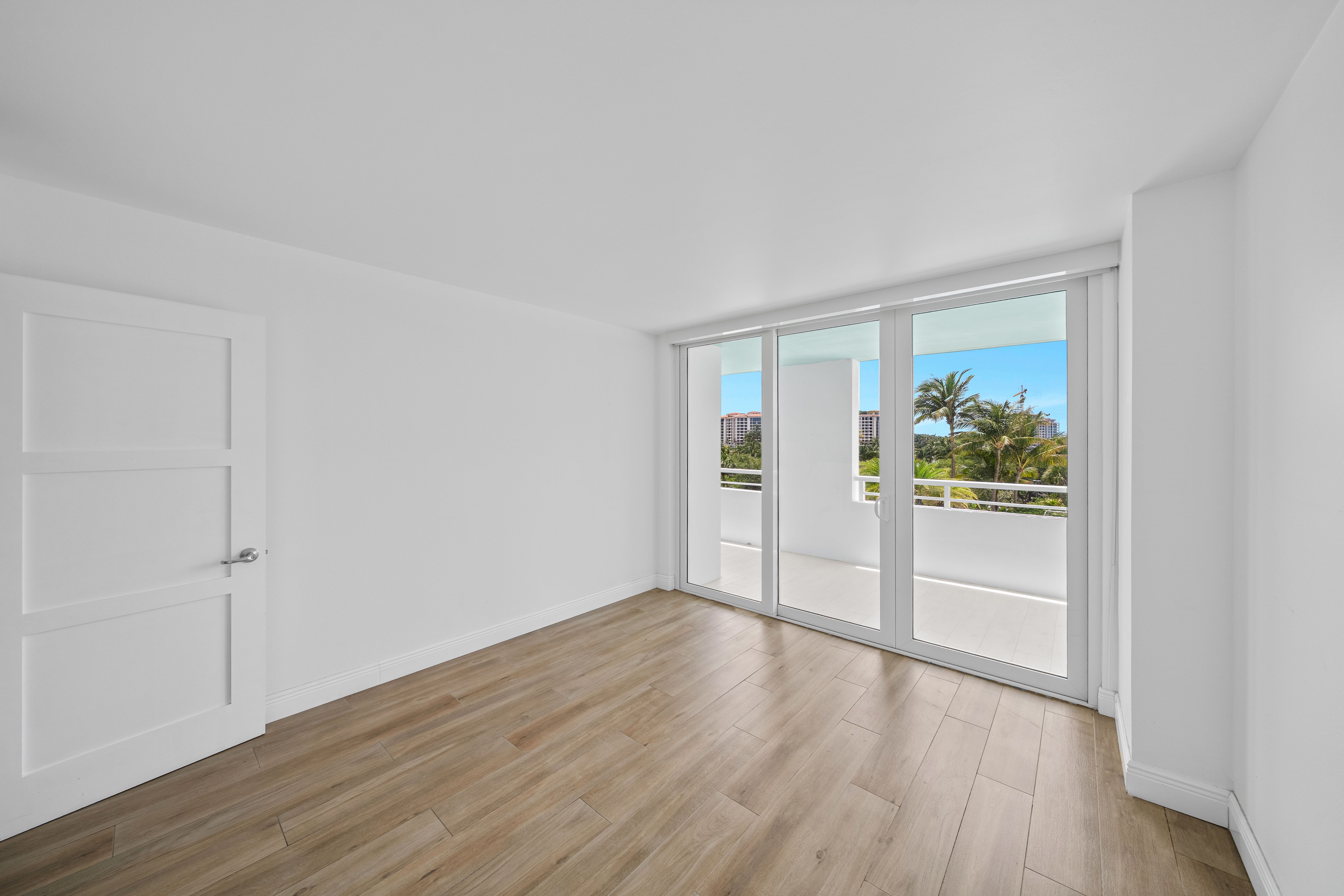 400 S Pointe Drive Miami Beach FL 33139