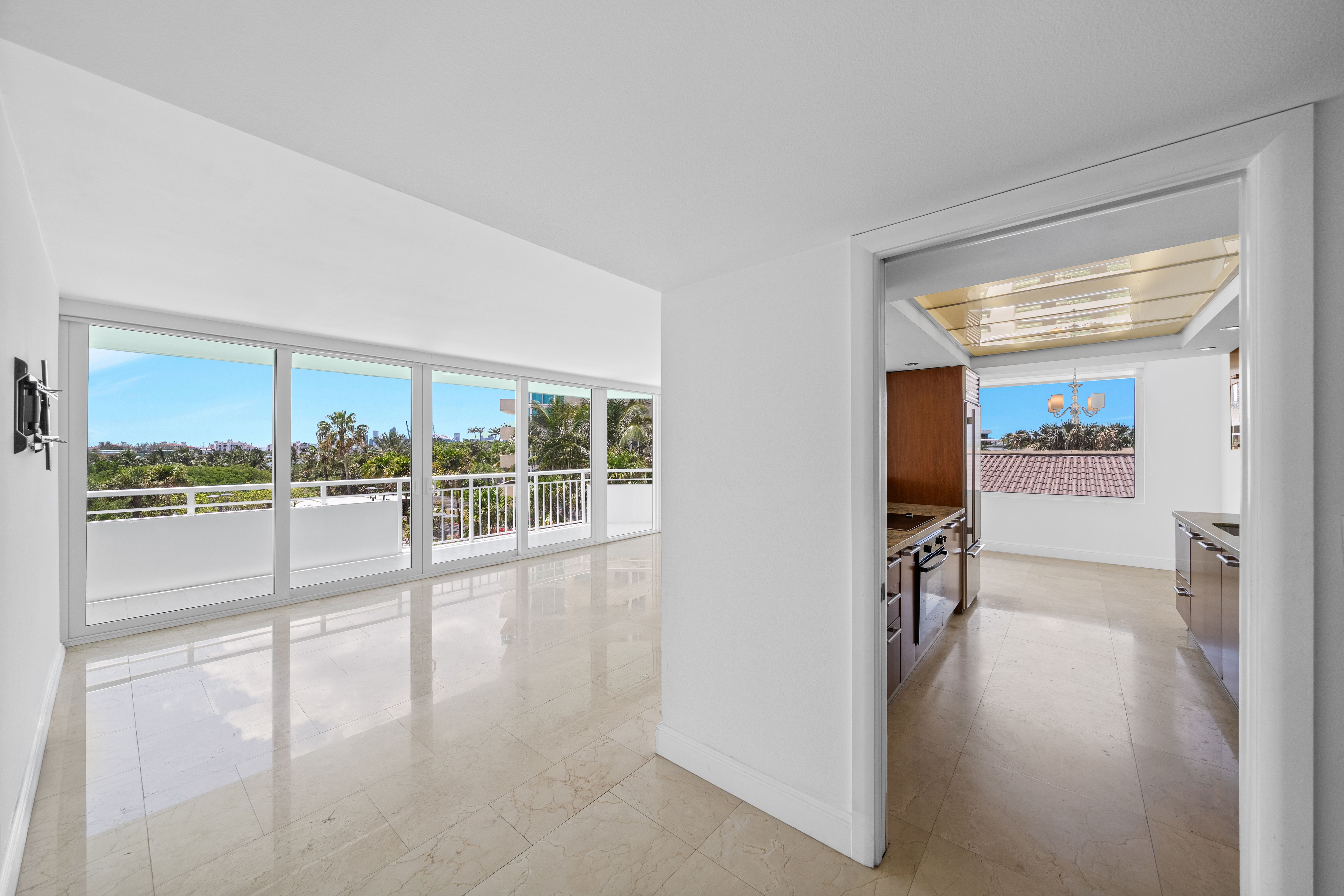 400 S Pointe Drive Miami Beach FL 33139