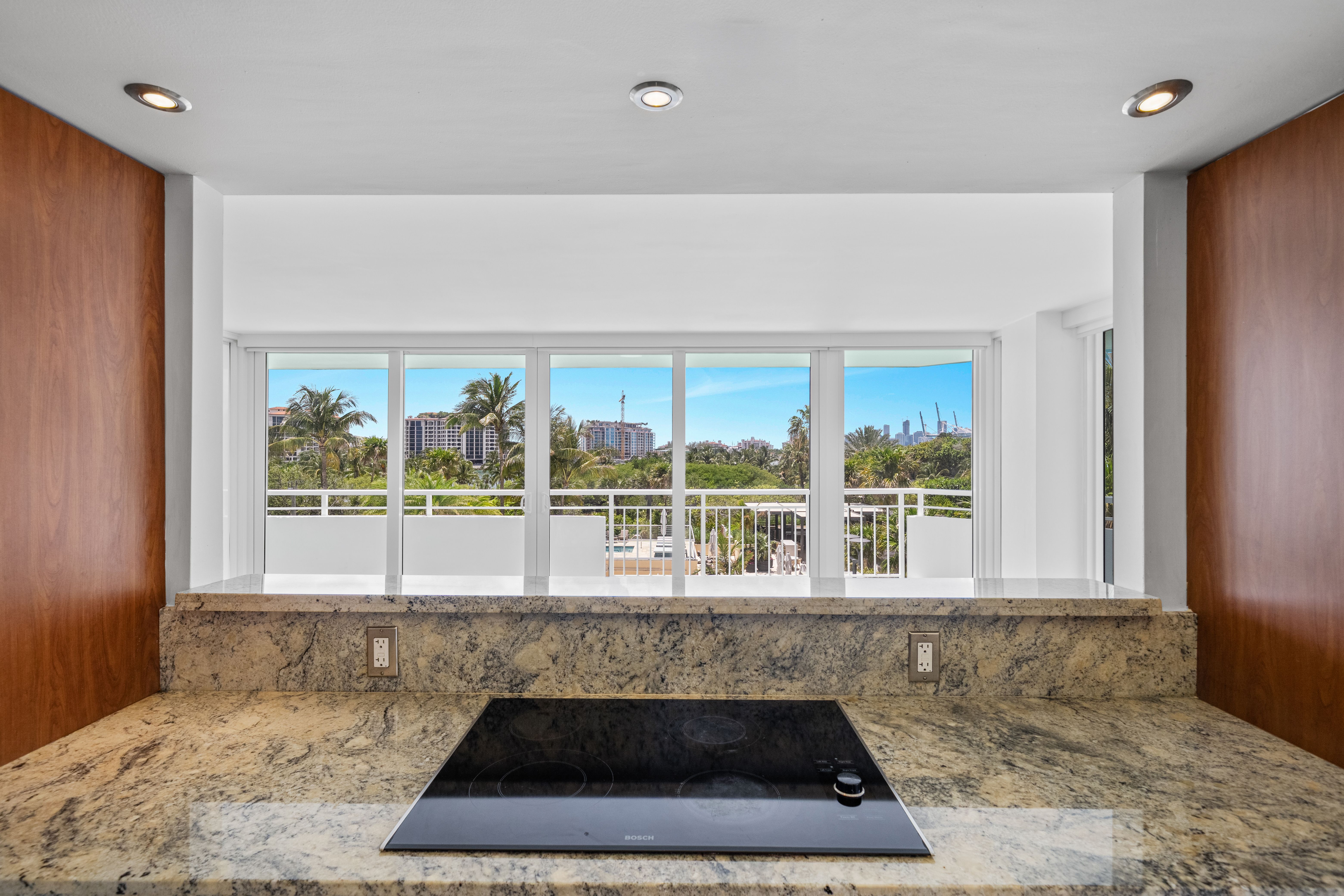 400 S Pointe Drive Miami Beach FL 33139