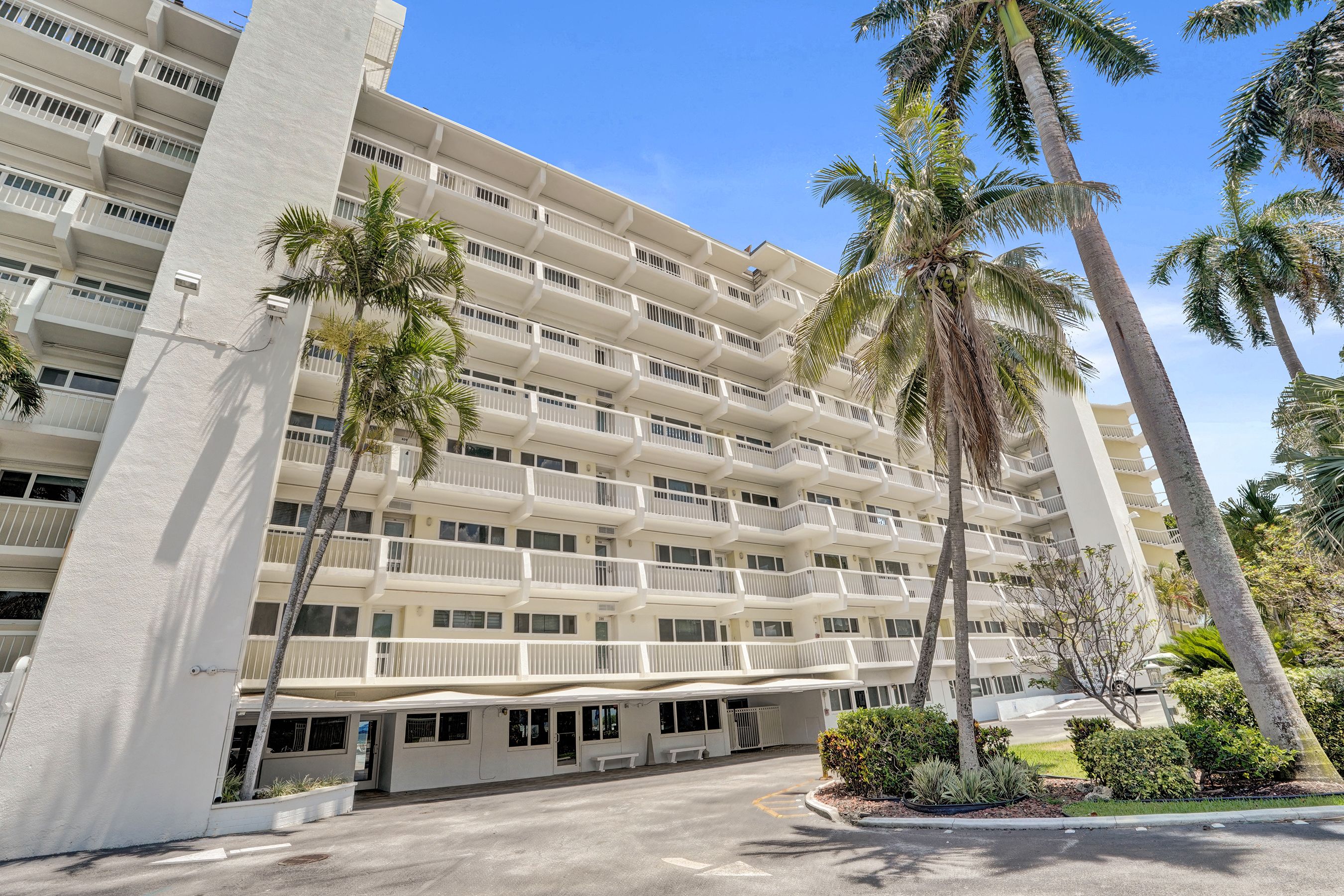 500 SE 21st Avenue Deerfield Beach FL 33441