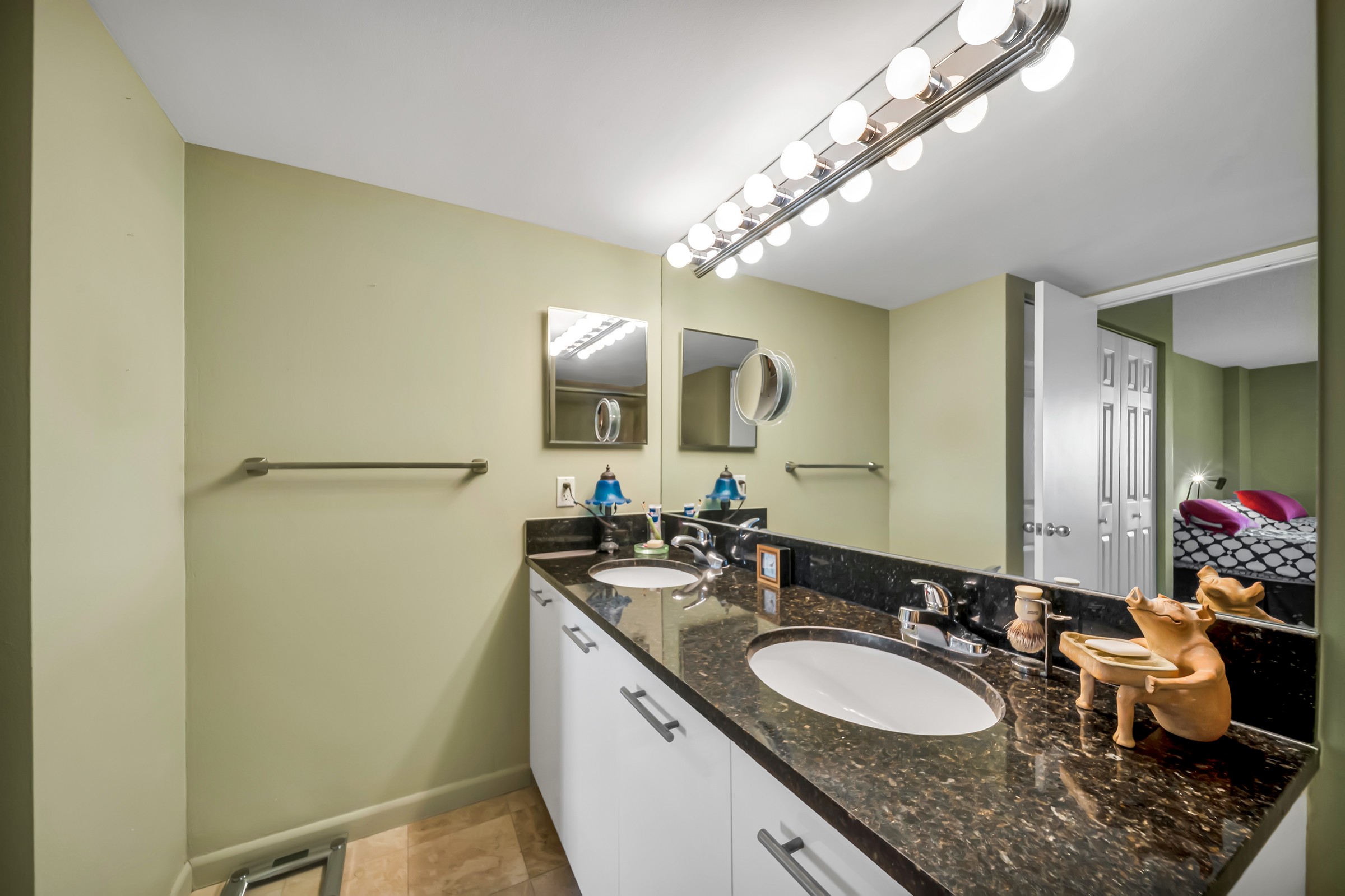 3300 NE 191st Street Aventura FL 33180