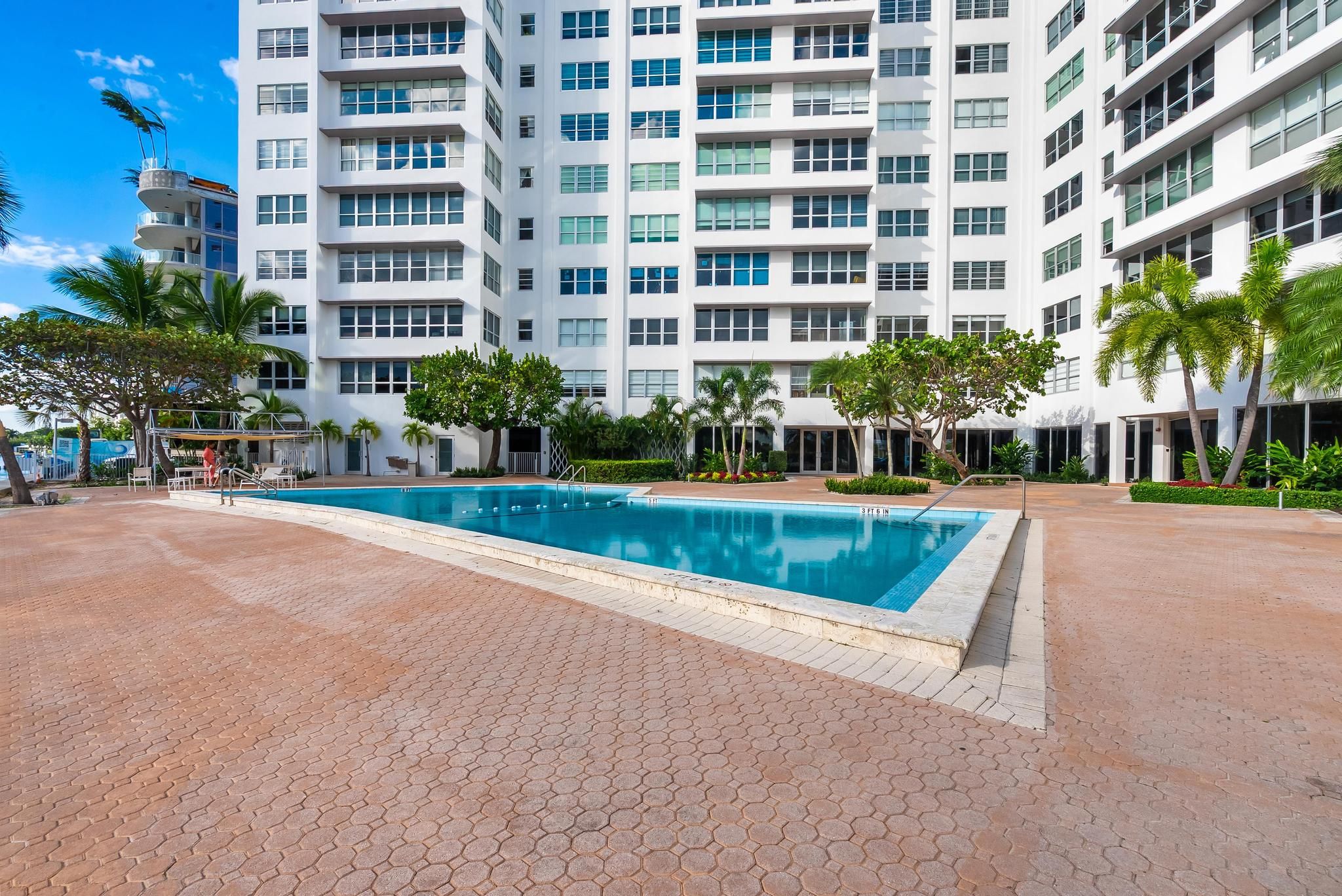 9102 W Bay Harbor Drive Bay Harbor Islands FL 33154