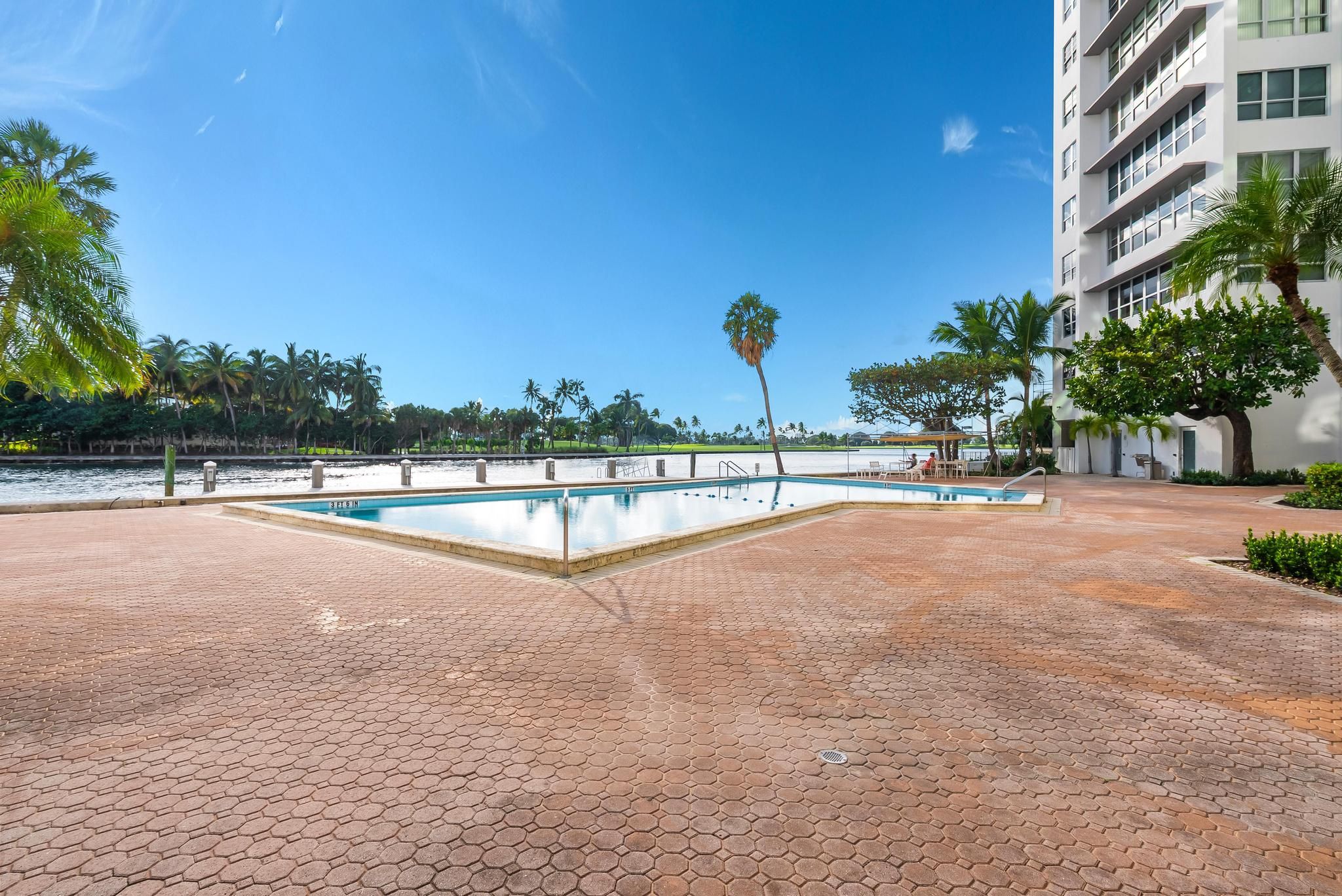 9102 W Bay Harbor Drive Bay Harbor Islands FL 33154