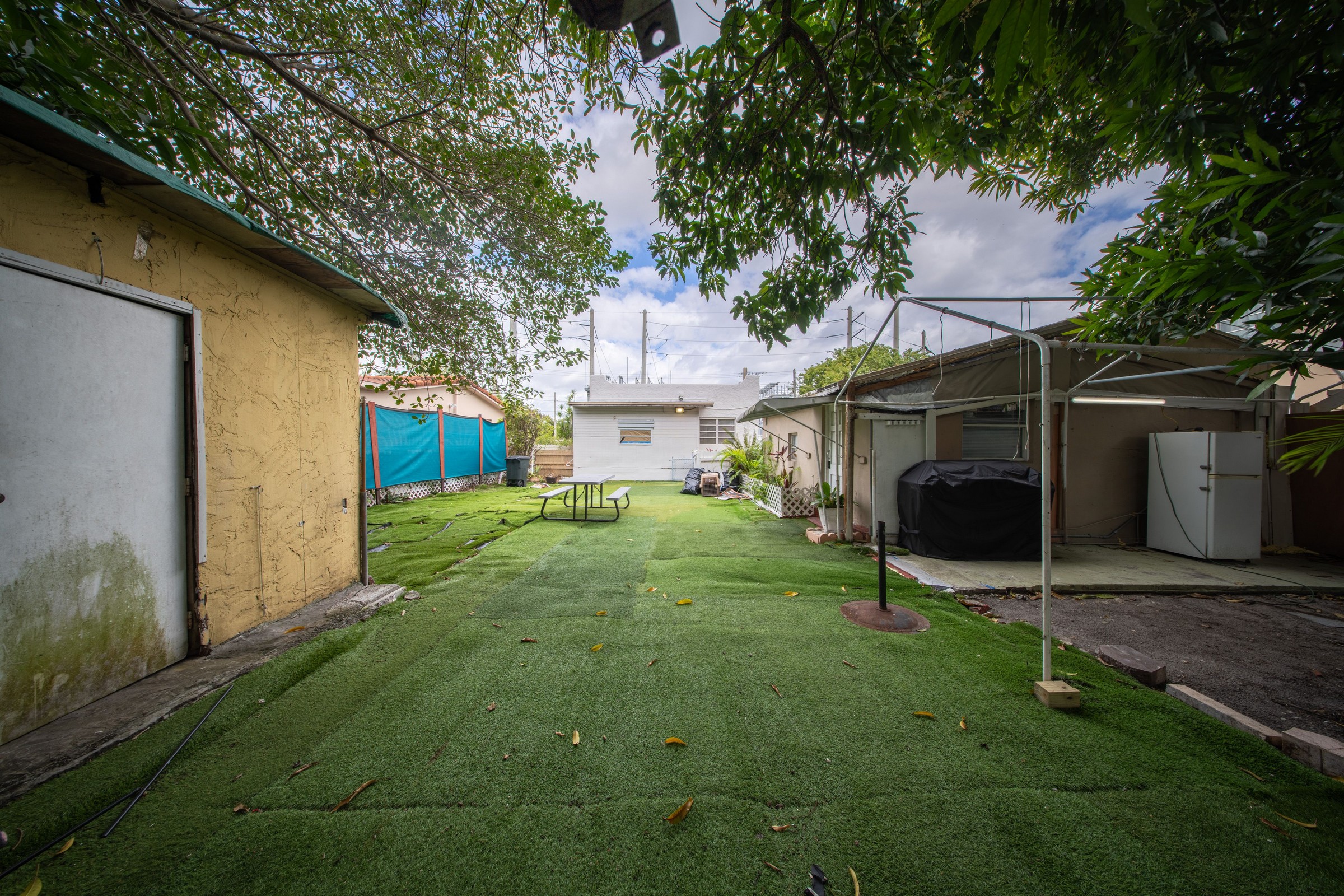 2744 SW 16th Terrace Miami FL 33145