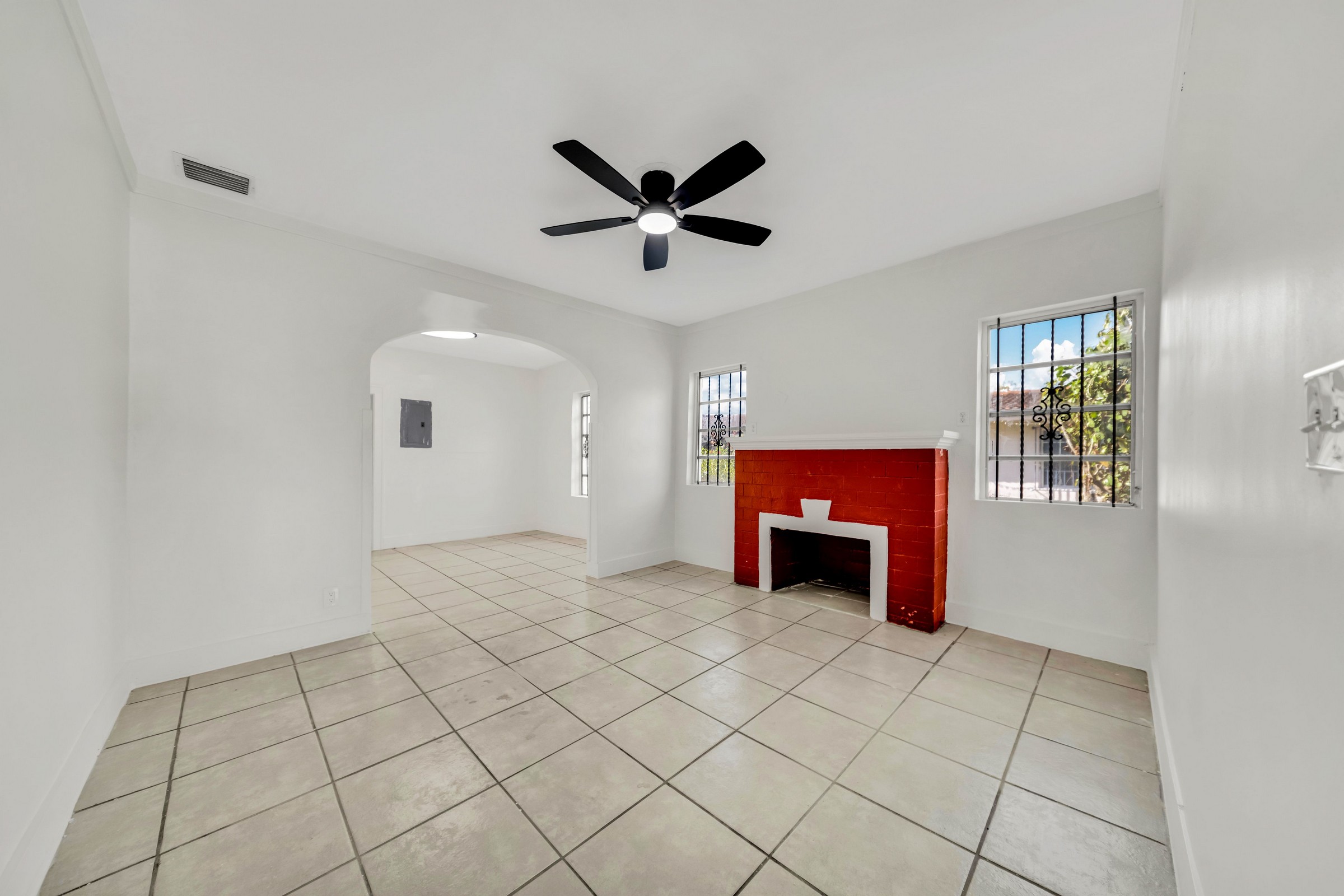 2744 SW 16th Terrace Miami FL 33145