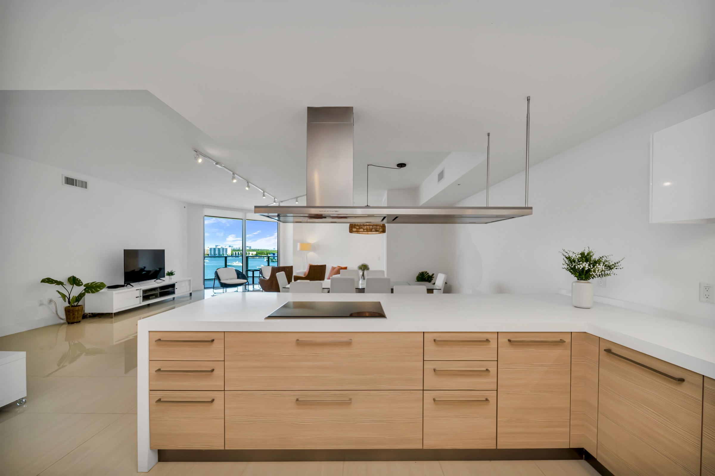17301 Biscayne Boulevard North Miami Beach FL 33160