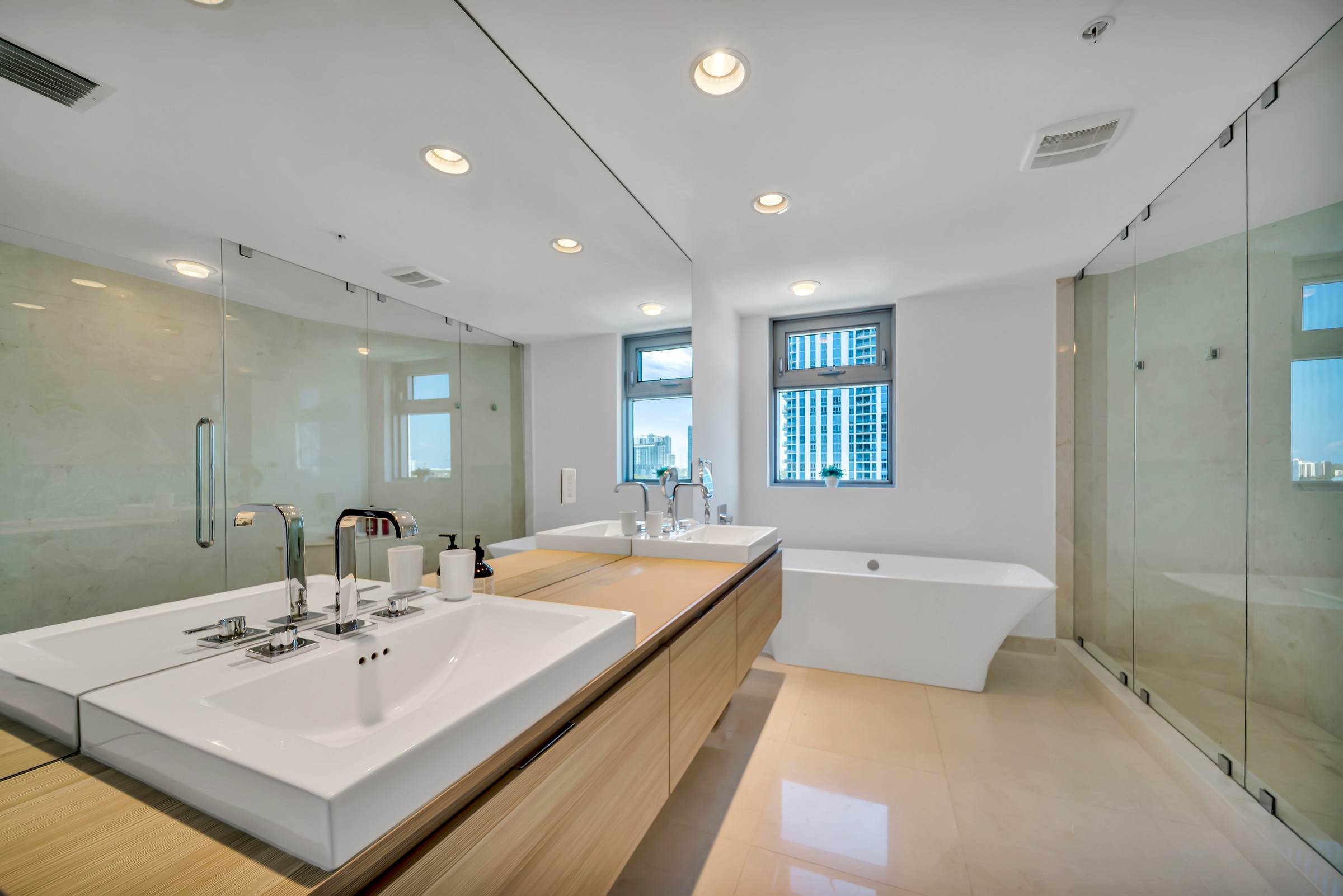 17301 Biscayne Boulevard North Miami Beach FL 33160