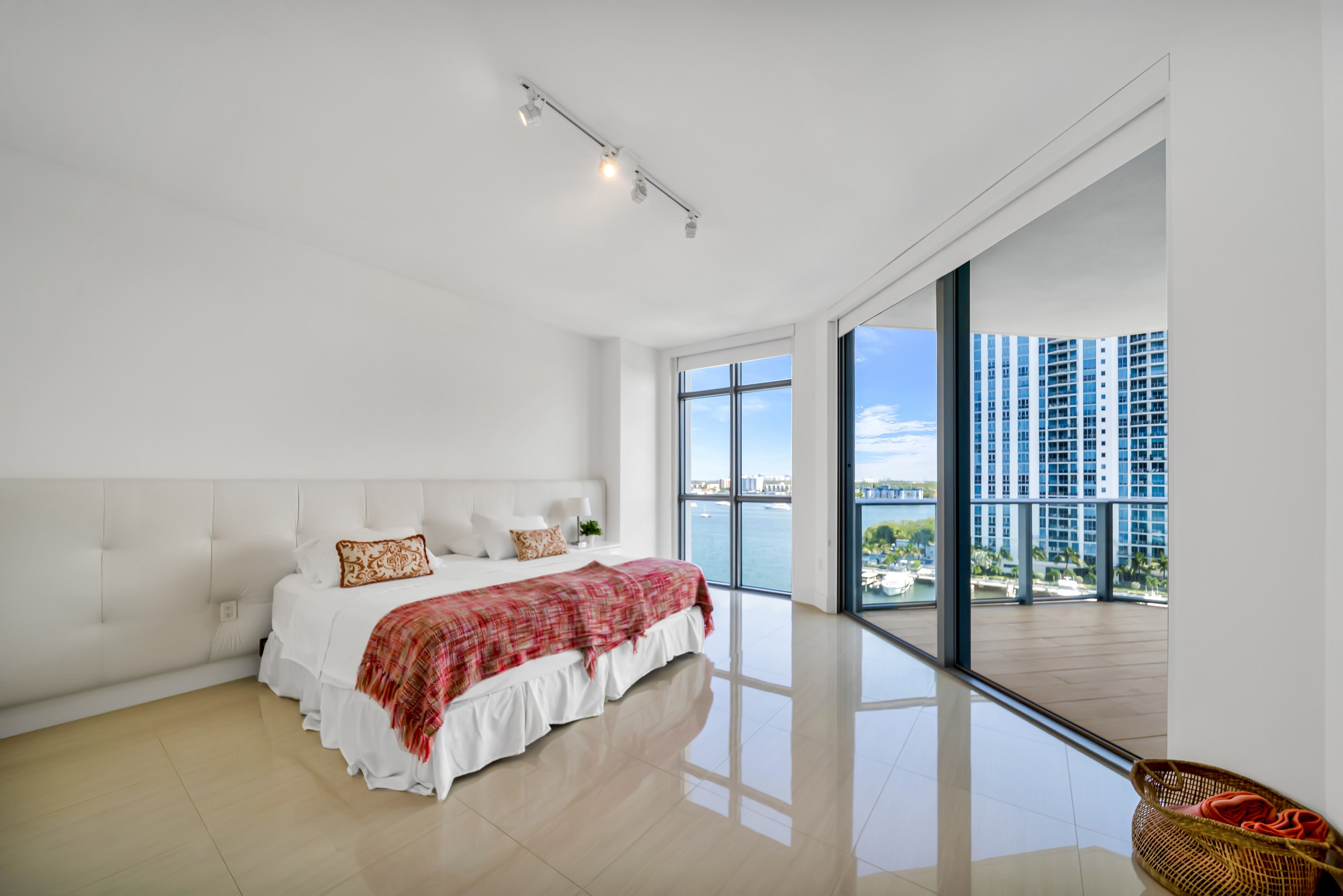 17301 Biscayne Boulevard North Miami Beach FL 33160