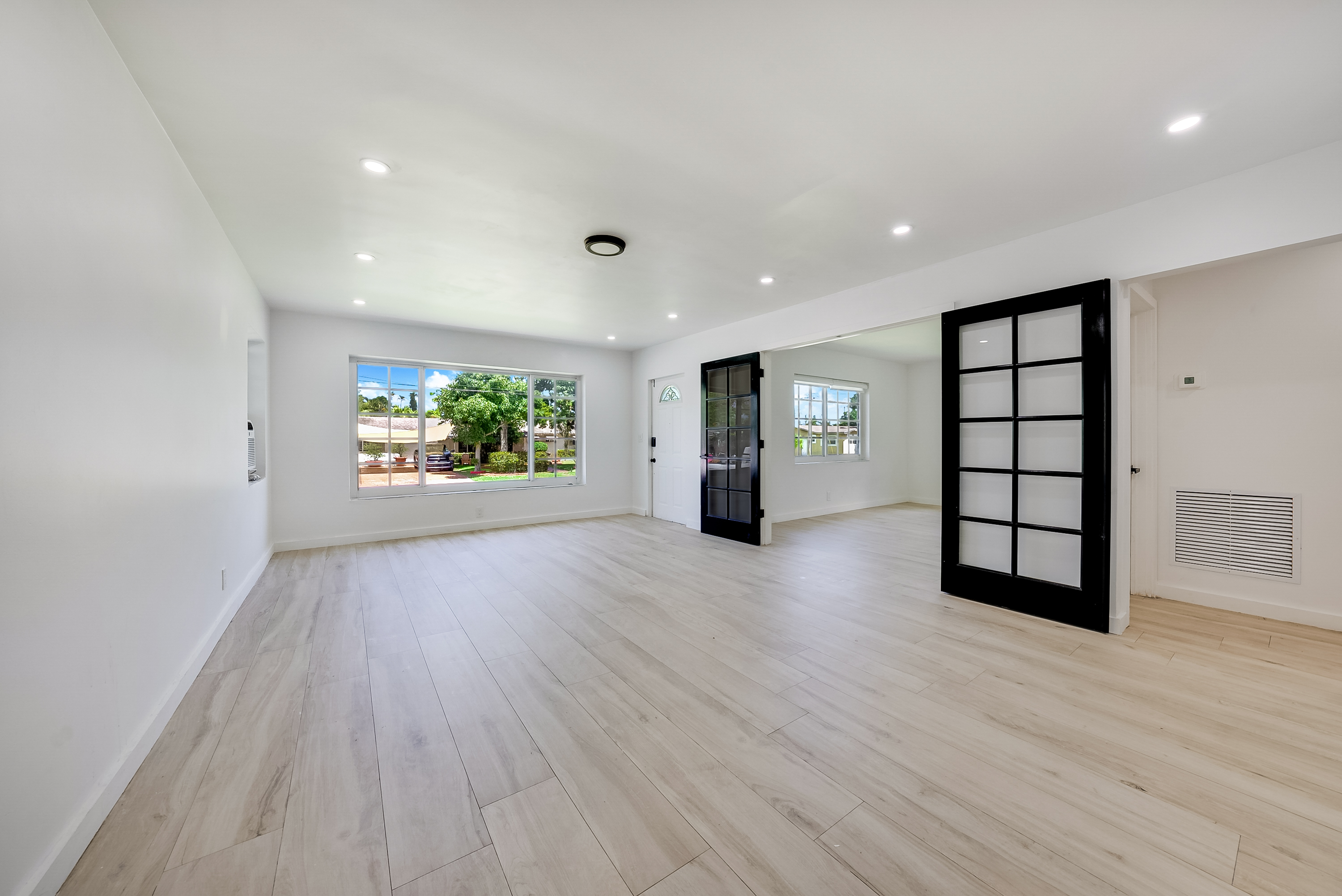 716 SW 5th Avenue Hallandale Beach FL 33009