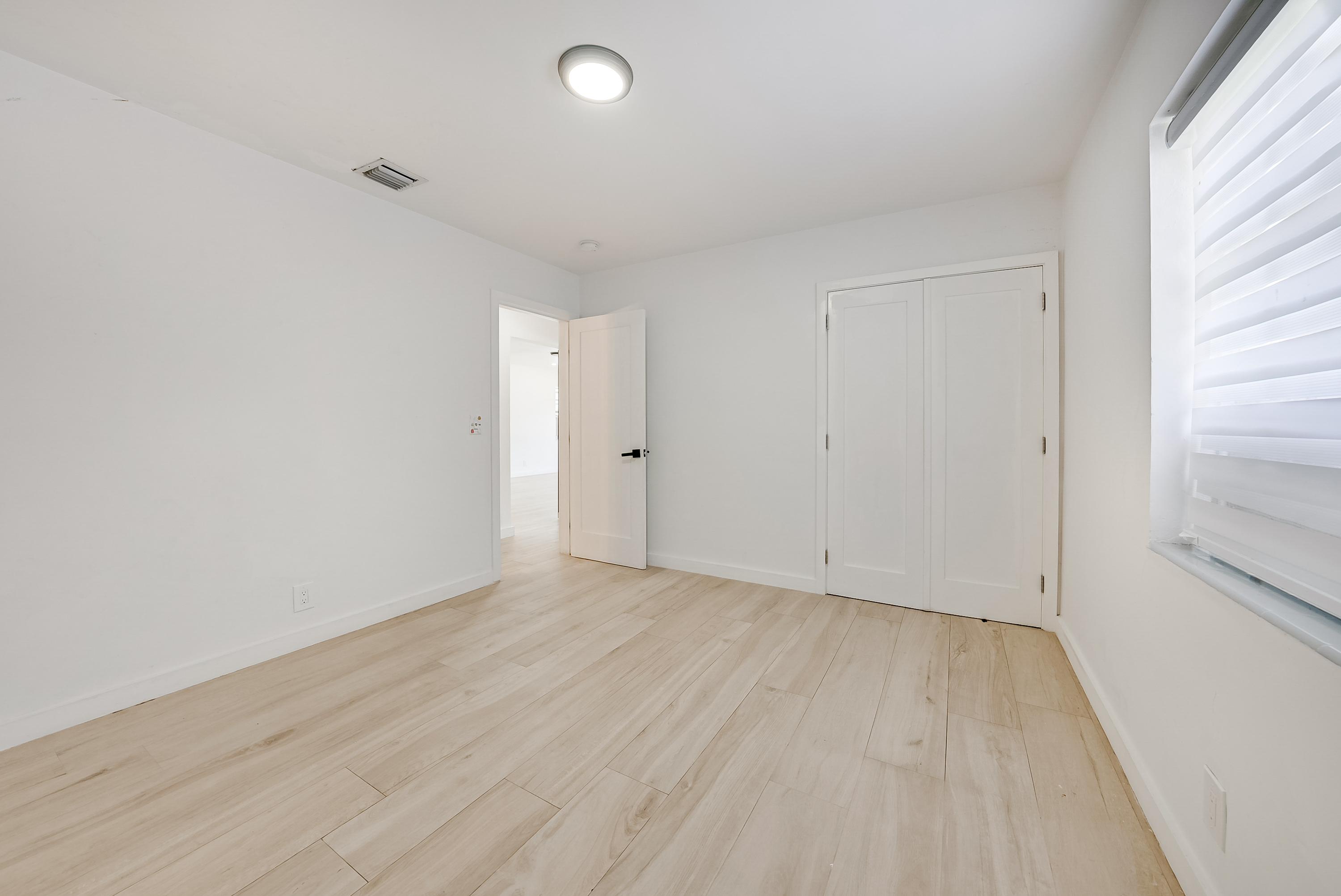 716 SW 5th Avenue Hallandale Beach FL 33009