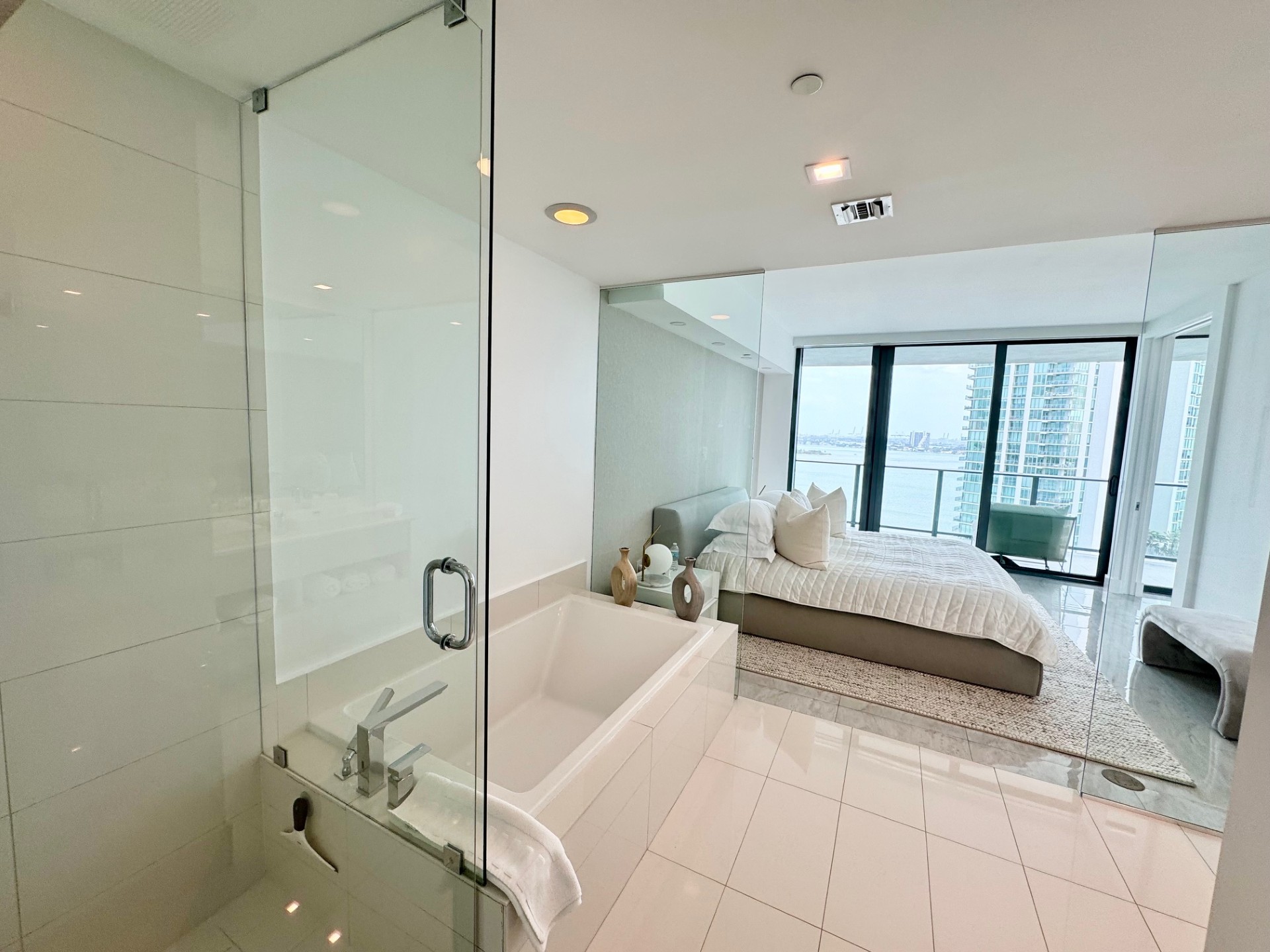 650 NE 32nd Street Miami FL 33137