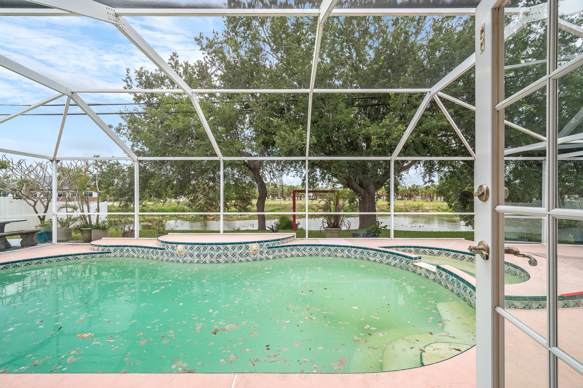 586 Louvre Drive Melbourne FL 32935