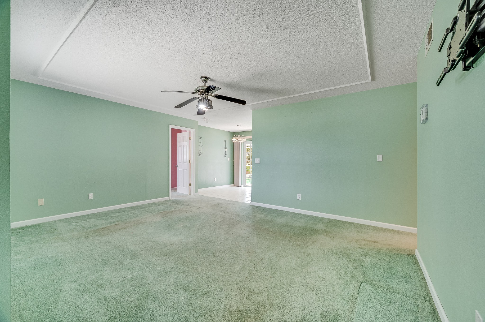 586 Louvre Drive Melbourne FL 32935