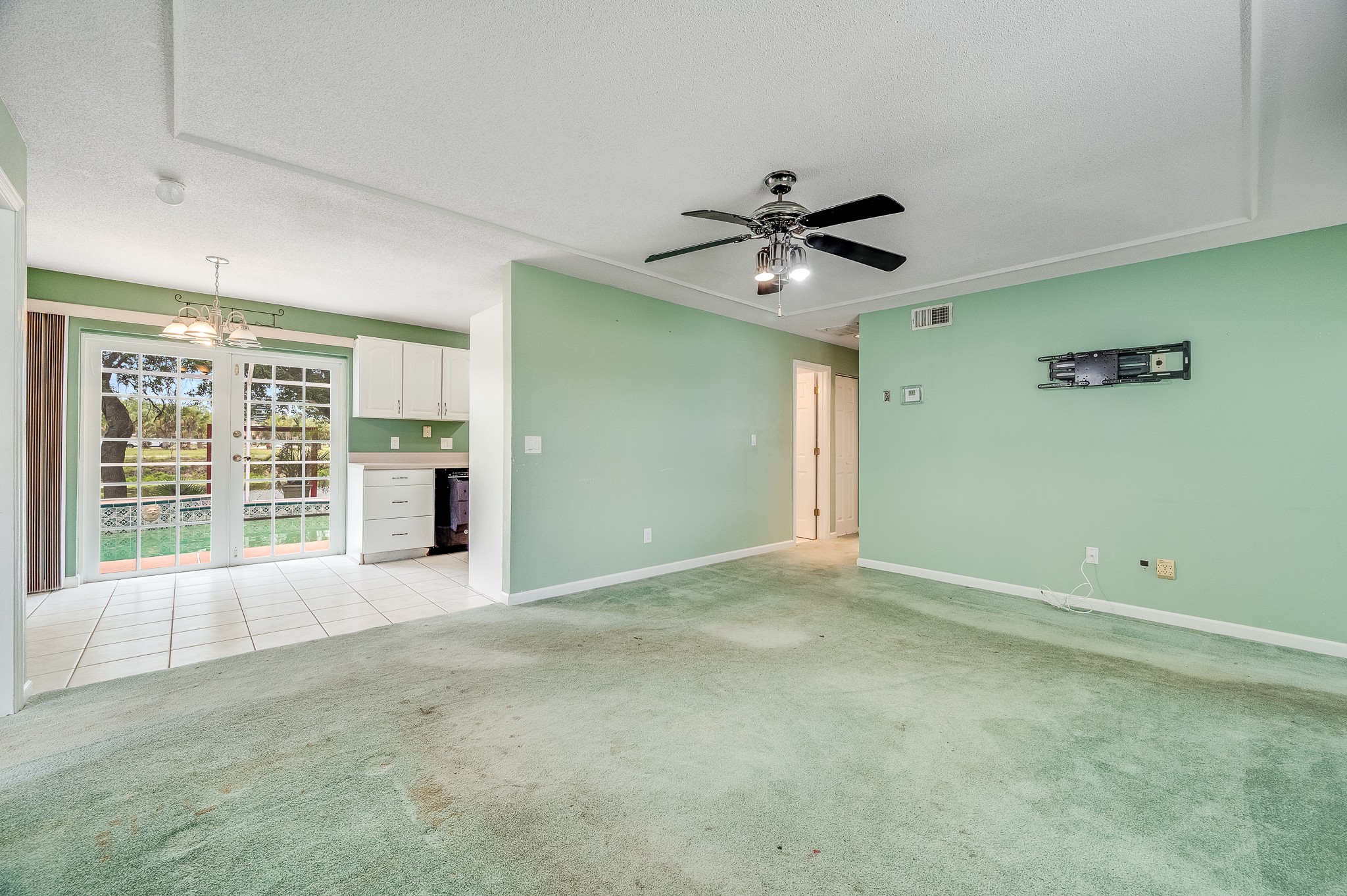 586 Louvre Drive Melbourne FL 32935