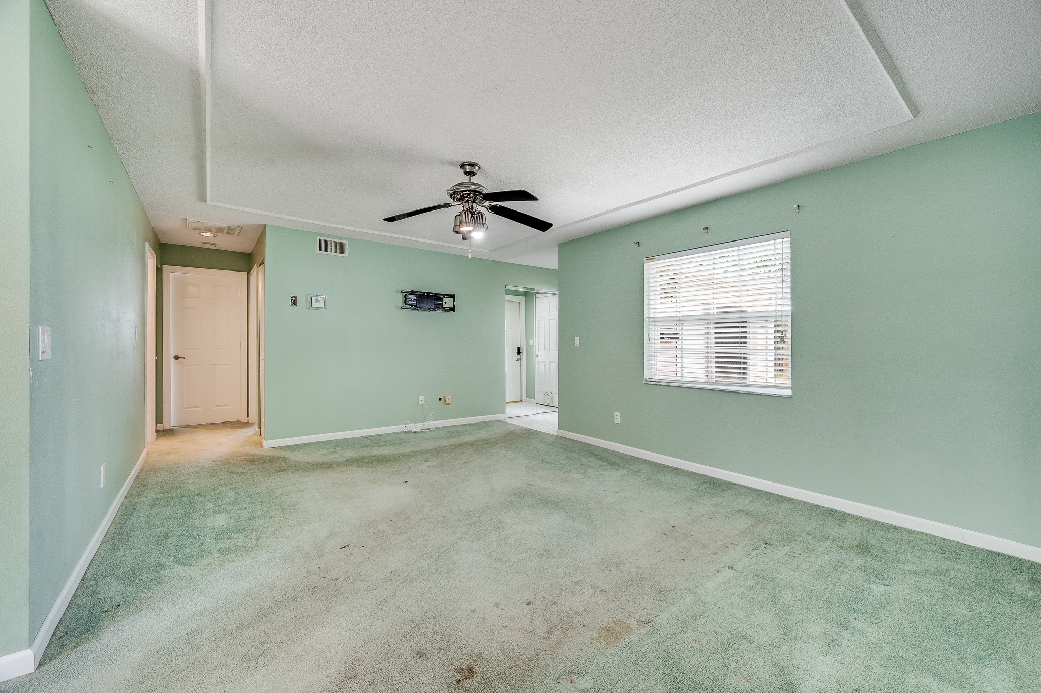 586 Louvre Drive Melbourne FL 32935