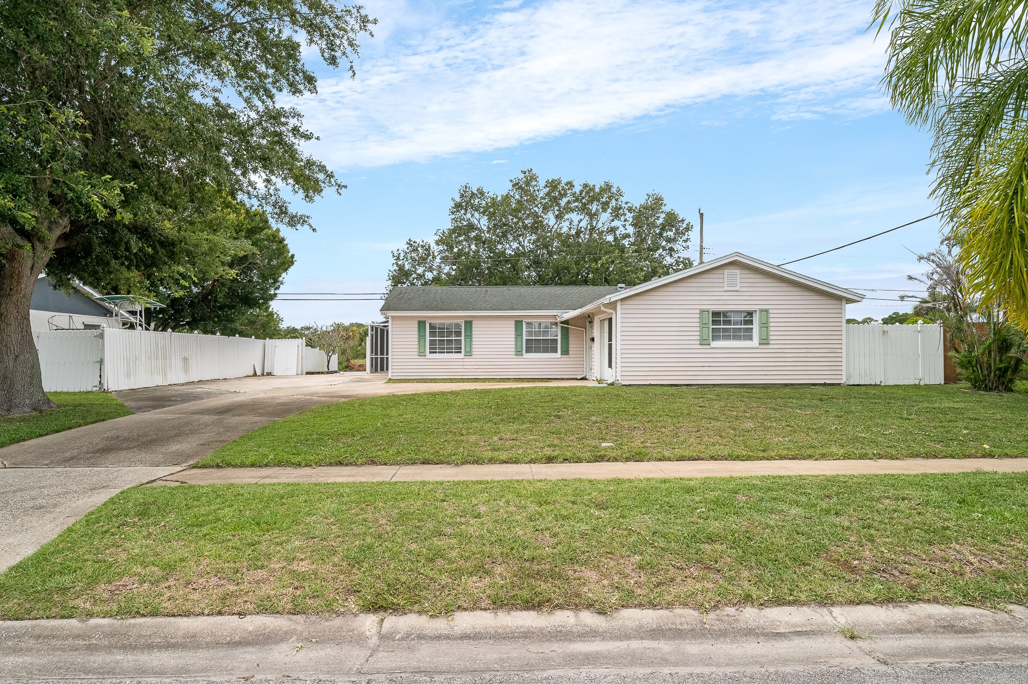 586 Louvre Drive Melbourne FL 32935