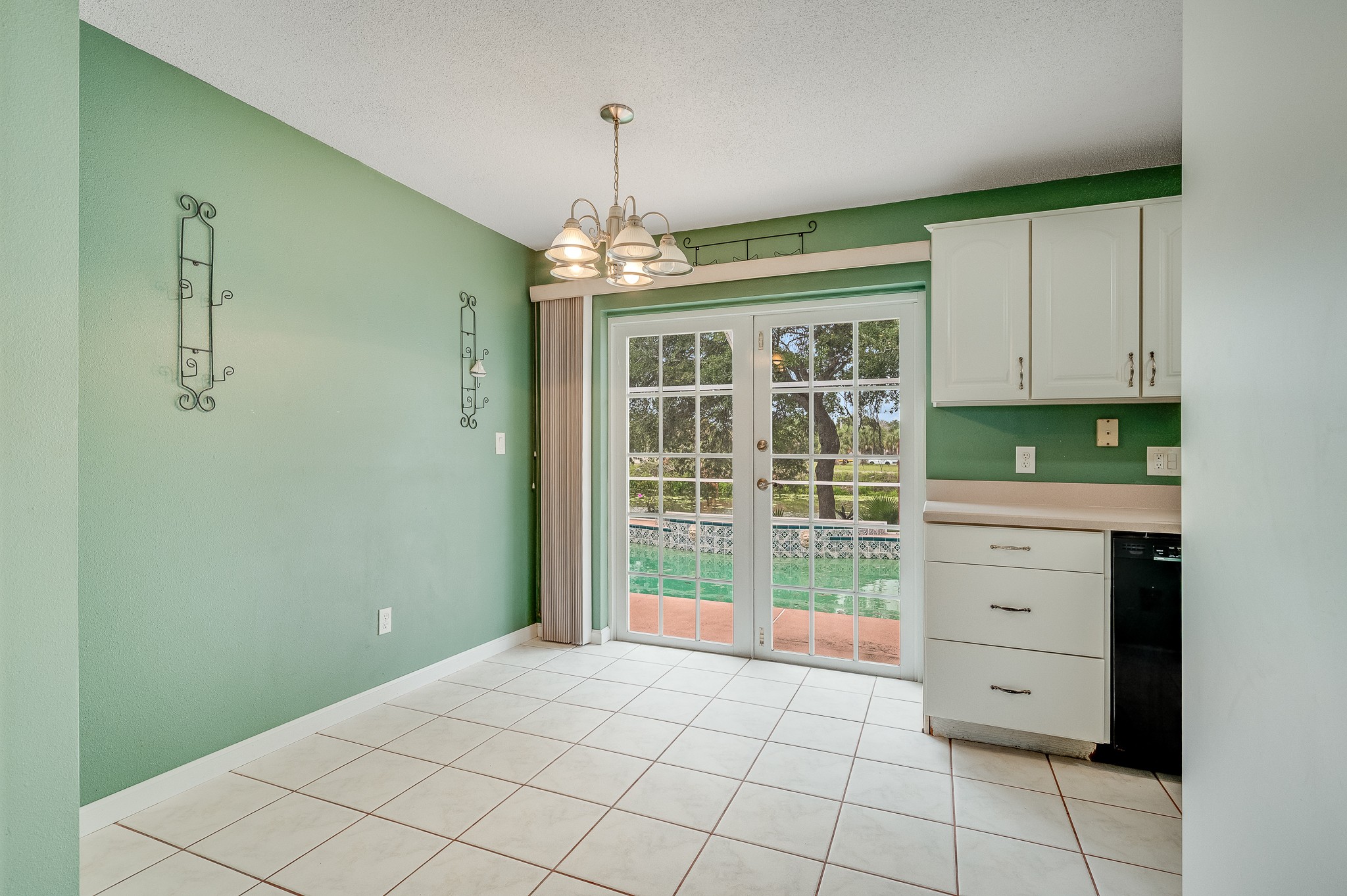 586 Louvre Drive Melbourne FL 32935