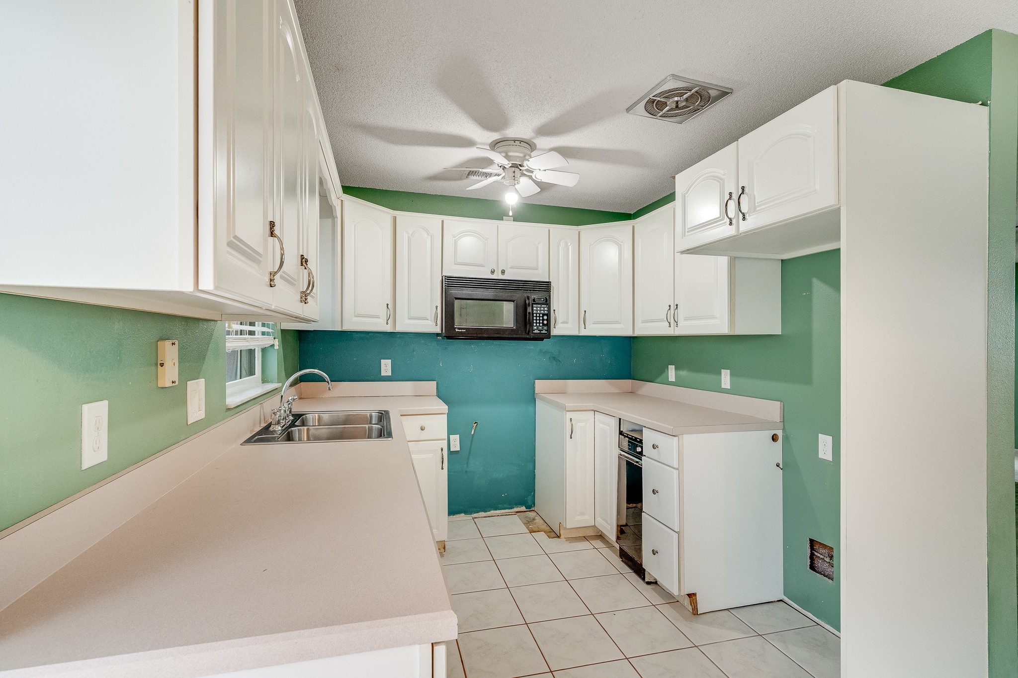 586 Louvre Drive Melbourne FL 32935