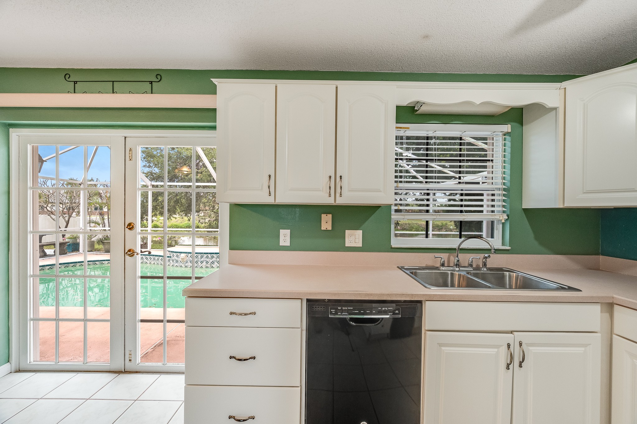 586 Louvre Drive Melbourne FL 32935