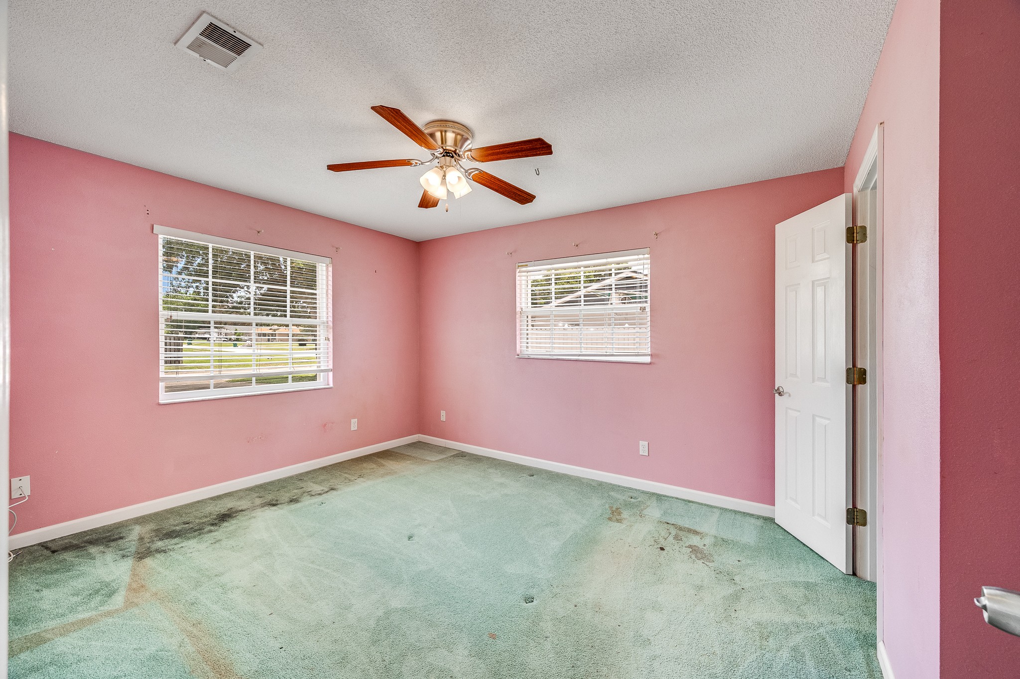 586 Louvre Drive Melbourne FL 32935