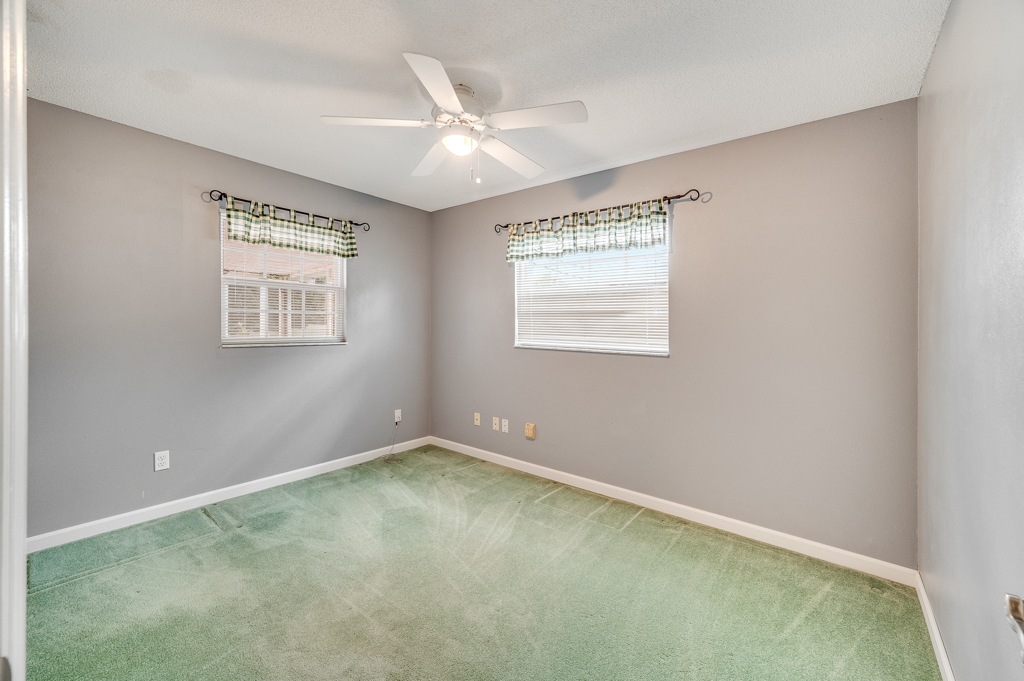 586 Louvre Drive Melbourne FL 32935