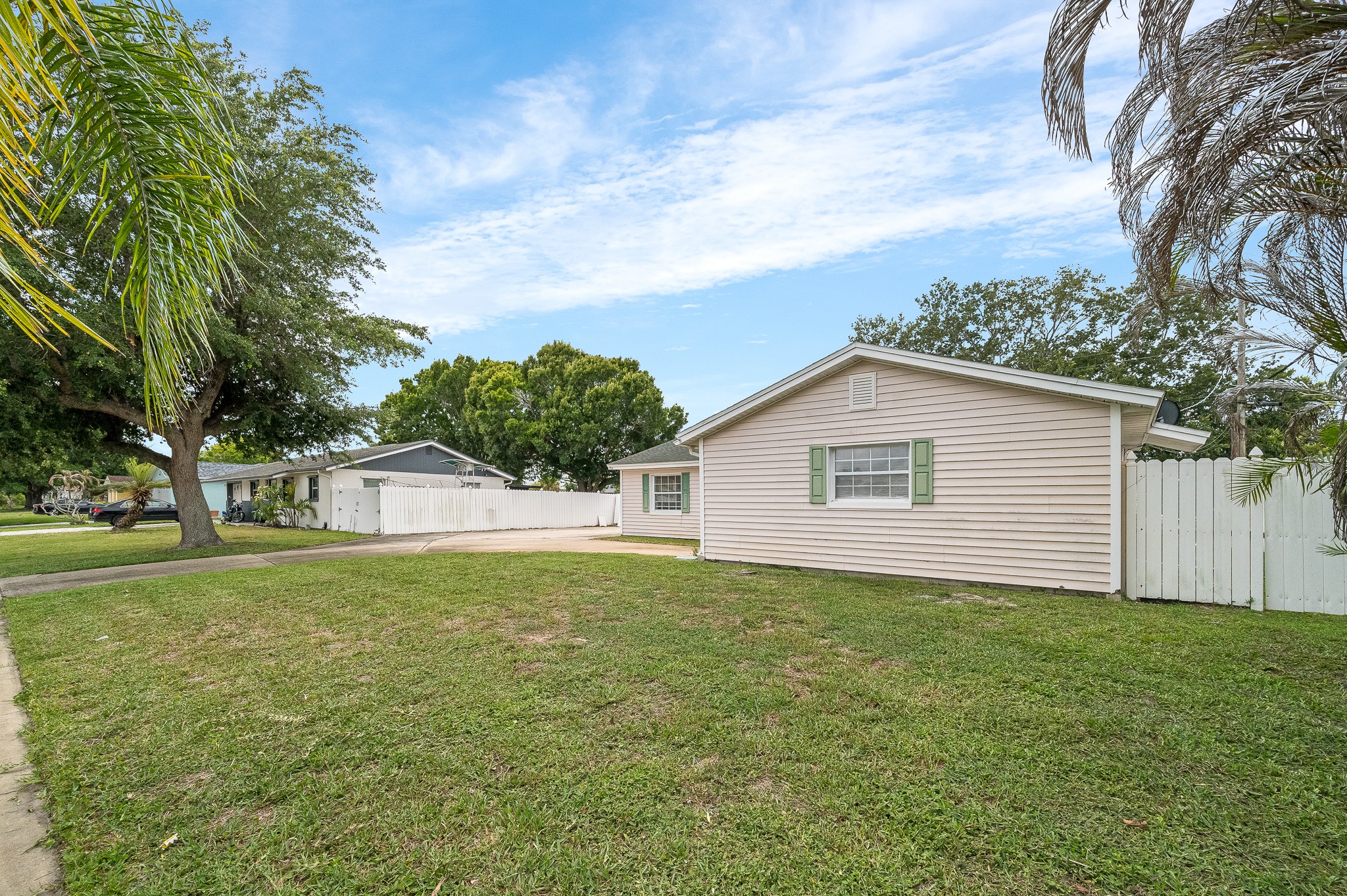 586 Louvre Drive Melbourne FL 32935