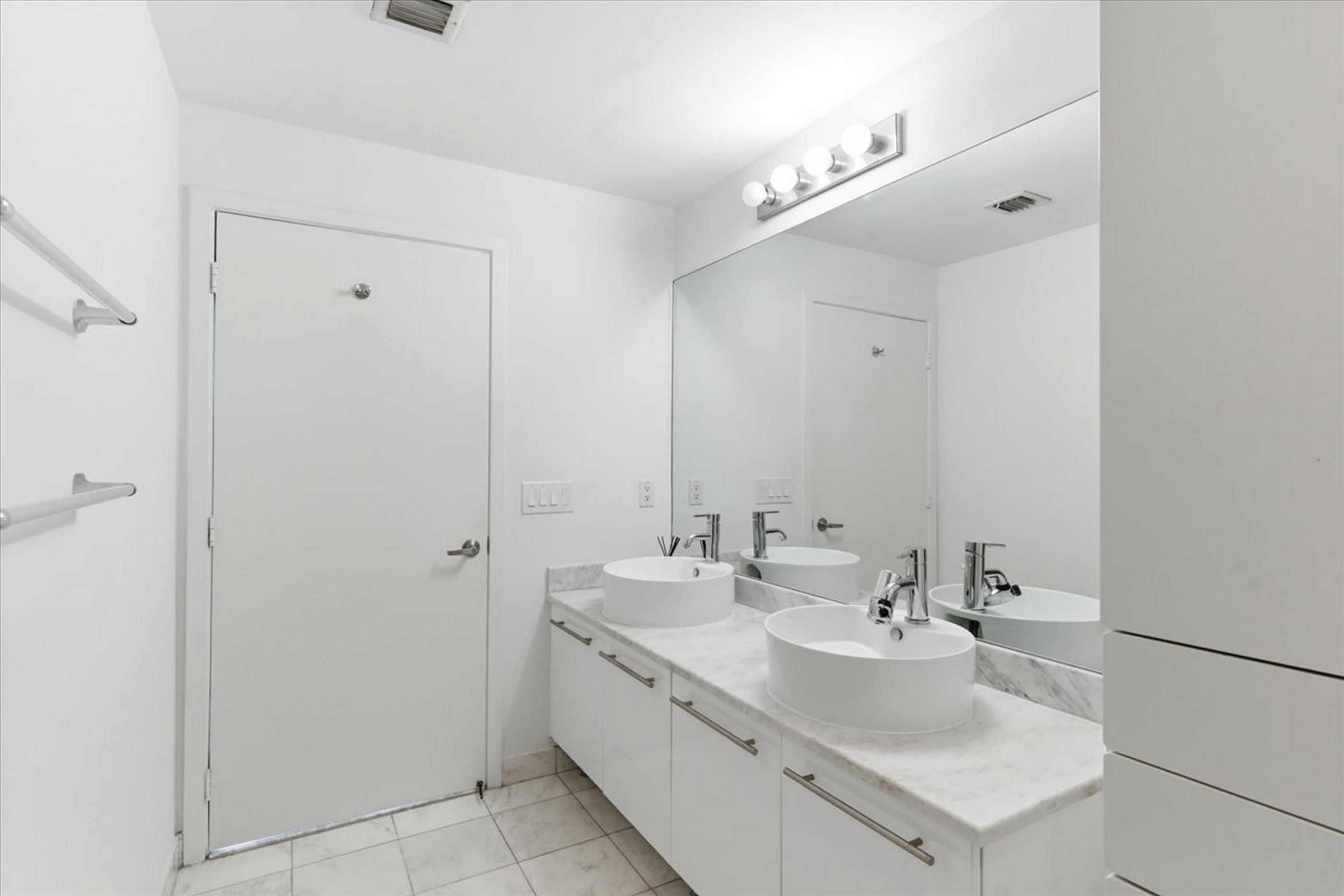 888 Biscayne Boulevard Miami FL 33132
