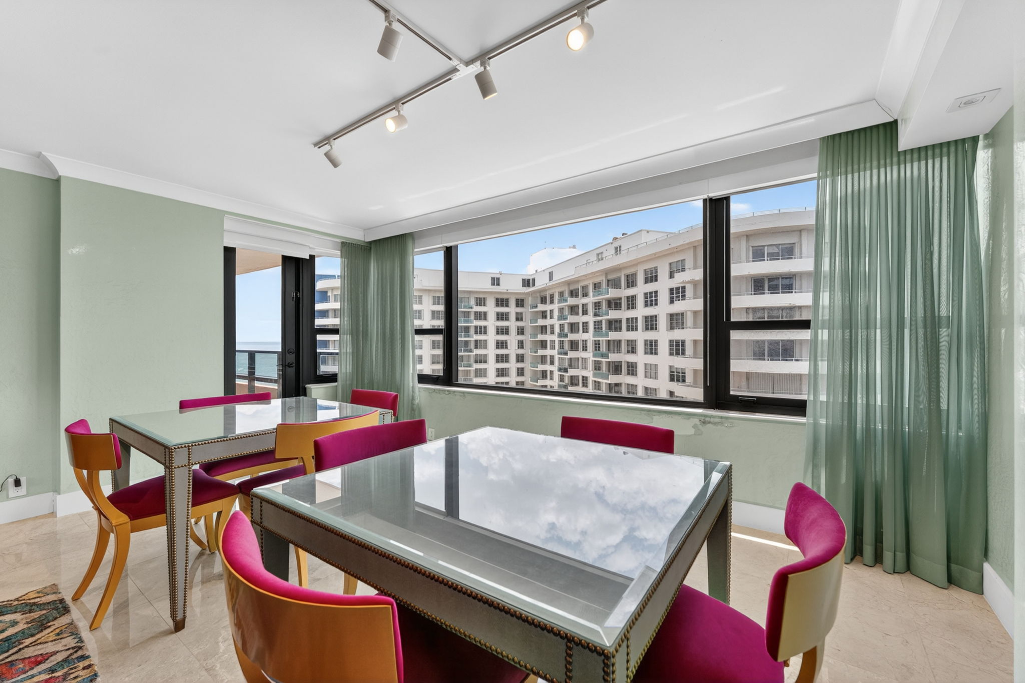 5225 Collins Avenue Miami Beach FL 33140