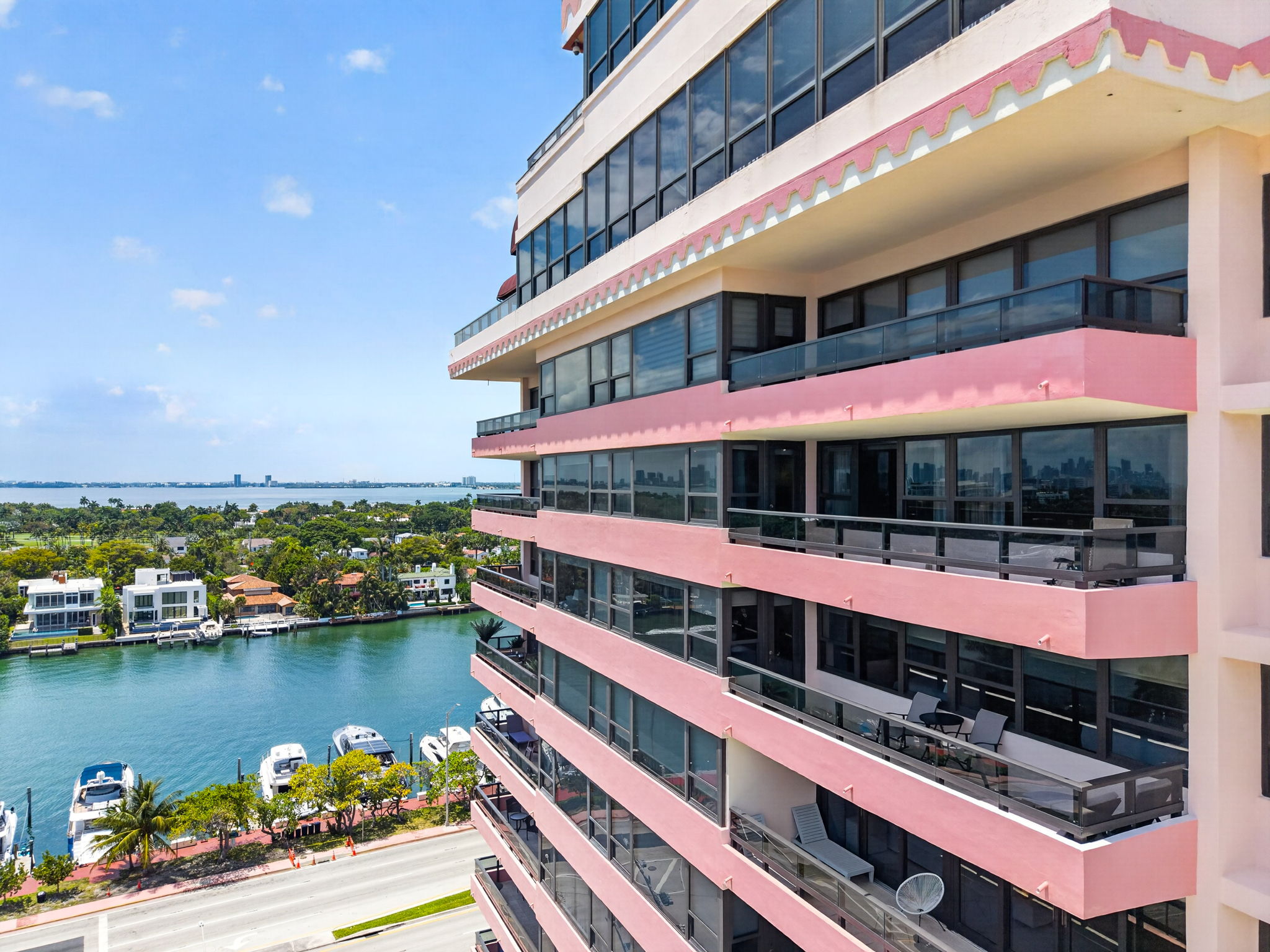 5225 Collins Avenue Miami Beach FL 33140