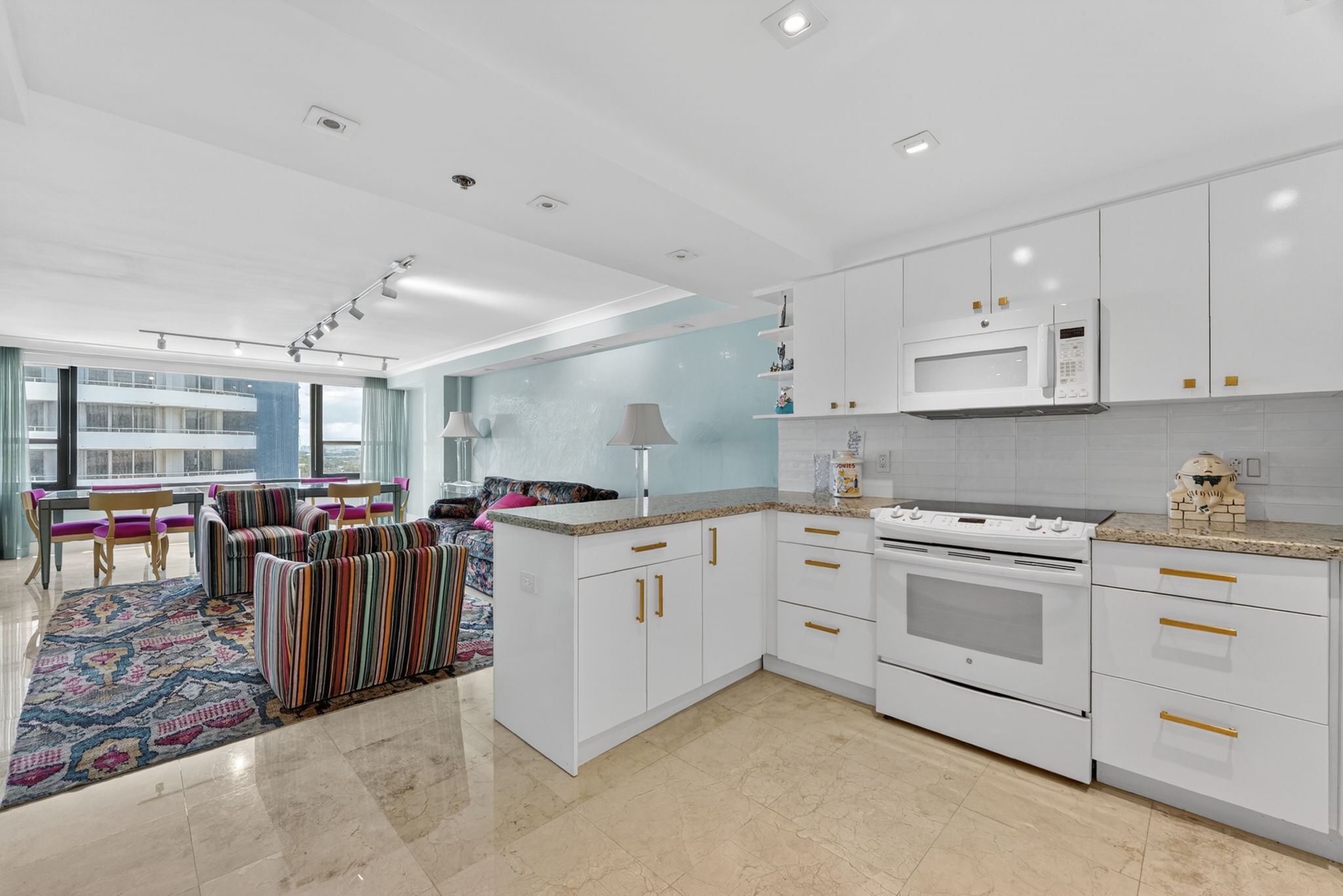 5225 Collins Avenue Miami Beach FL 33140