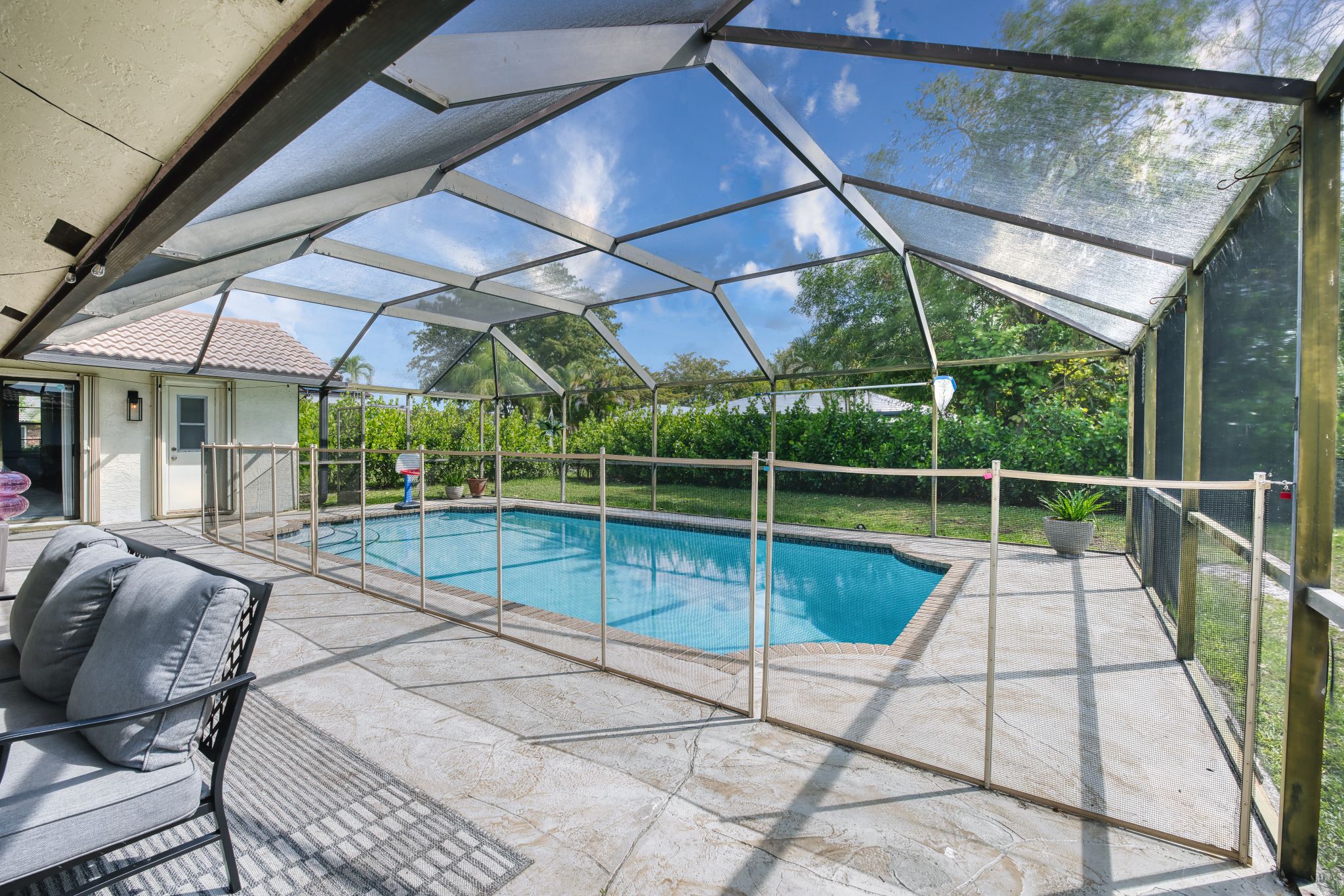 935 NW 110th Lane Coral Springs FL 33071