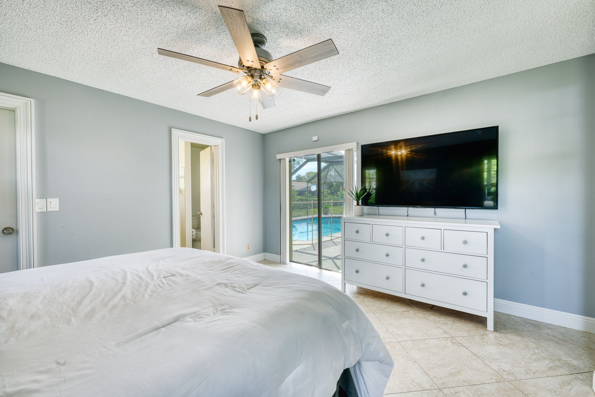 935 NW 110th Lane Coral Springs FL 33071
