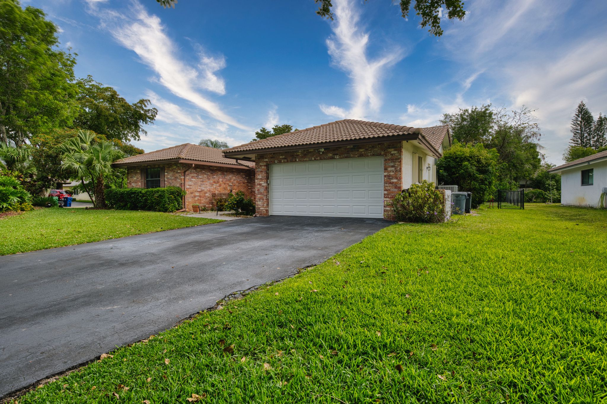 935 NW 110th Lane Coral Springs FL 33071